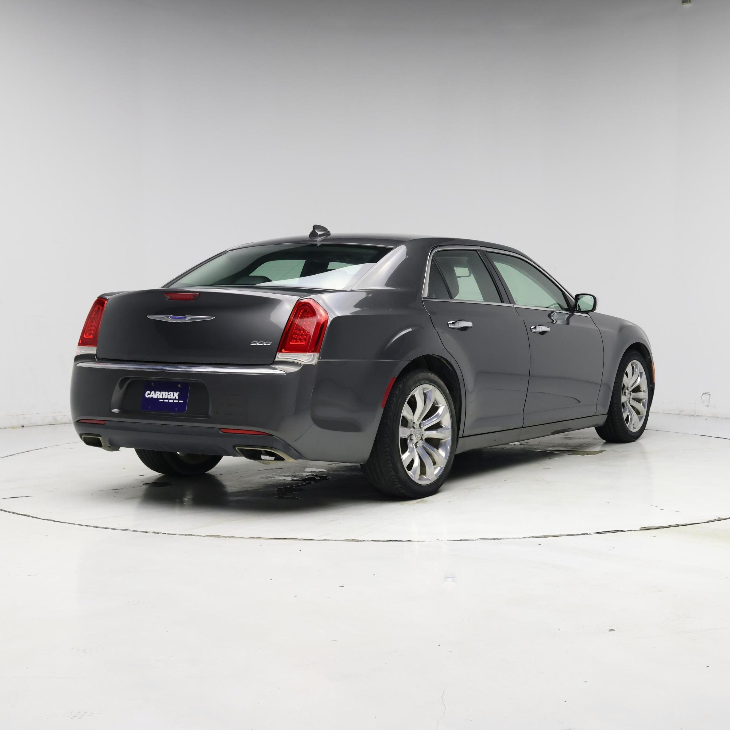 Thumbnail: 2019 Chrysler 300 - 8