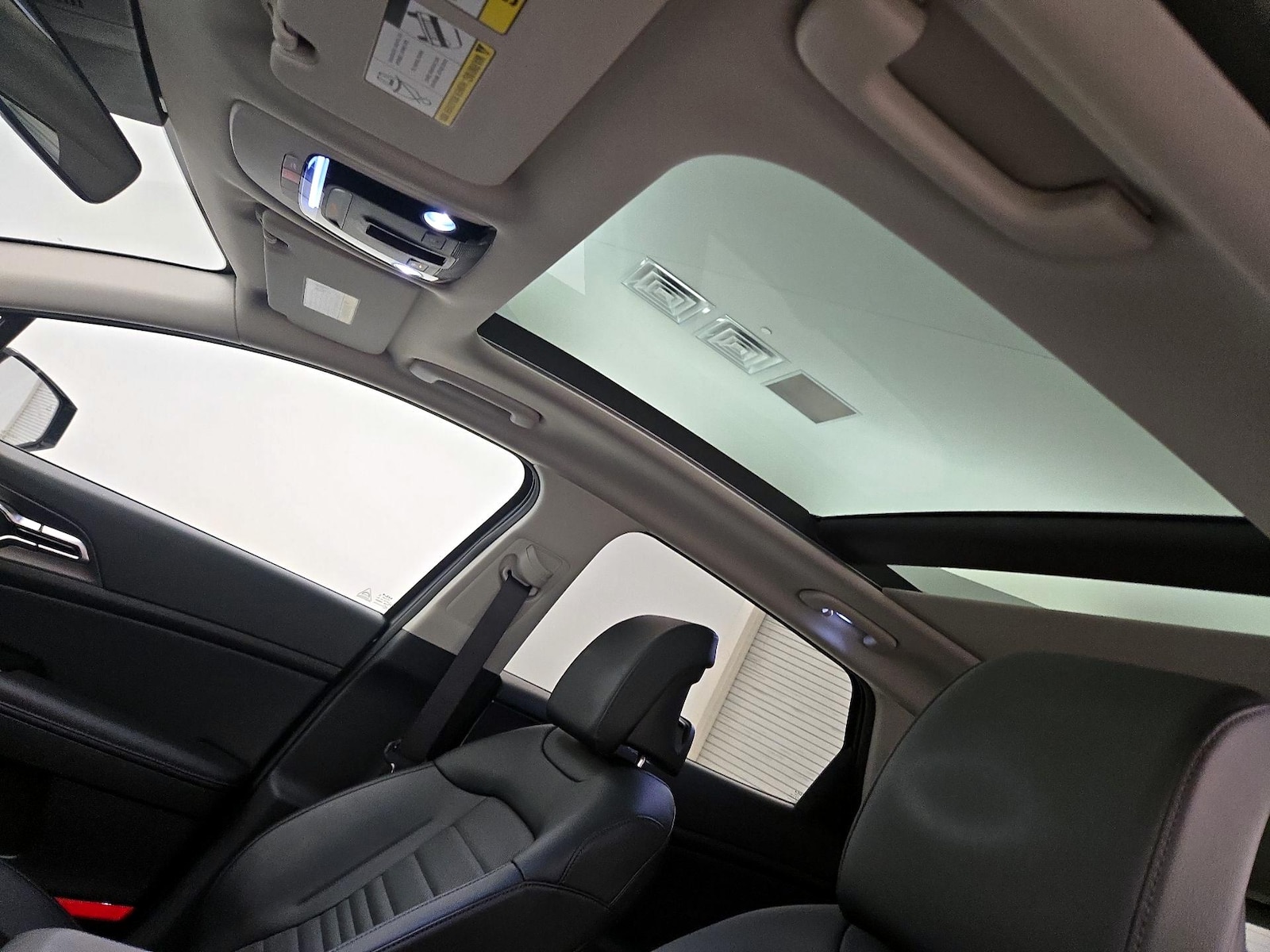 2025 Kia Sportage SX Prestige Hybrid - Photo 21