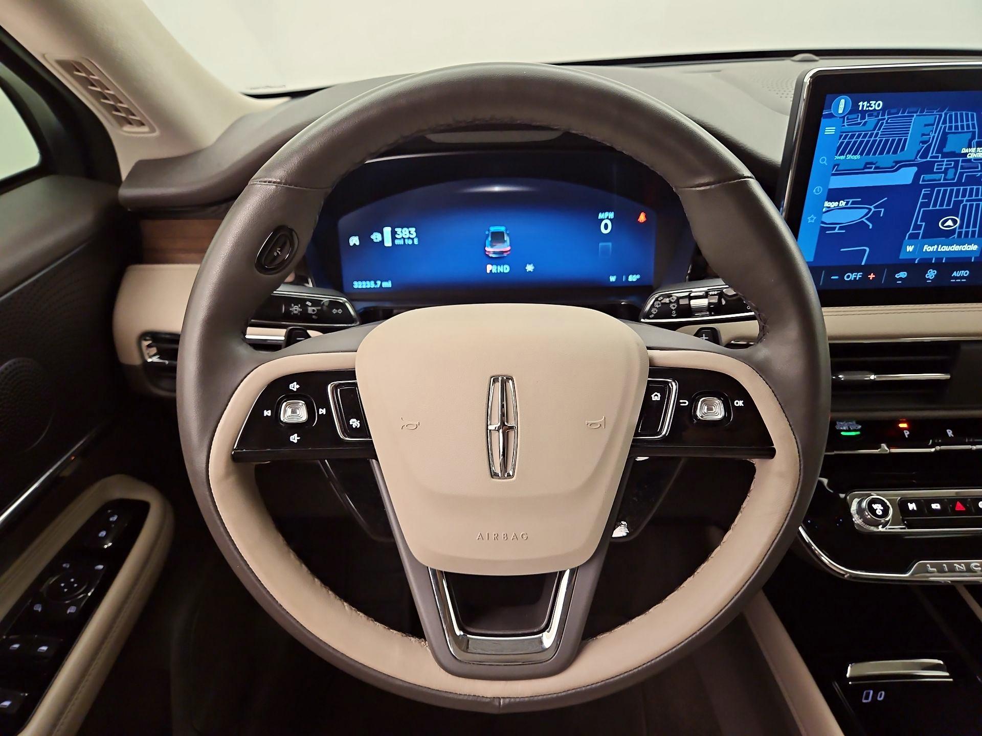 Thumbnail: 2024 Lincoln Corsair - 10