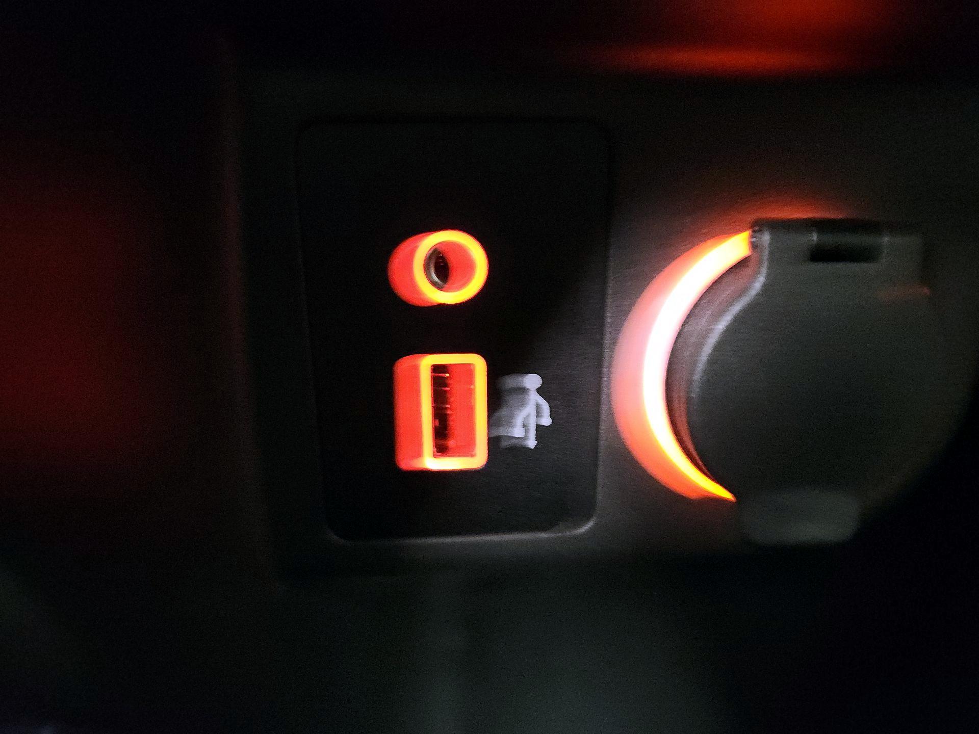 Thumbnail: 2019 Nissan Kicks - 17