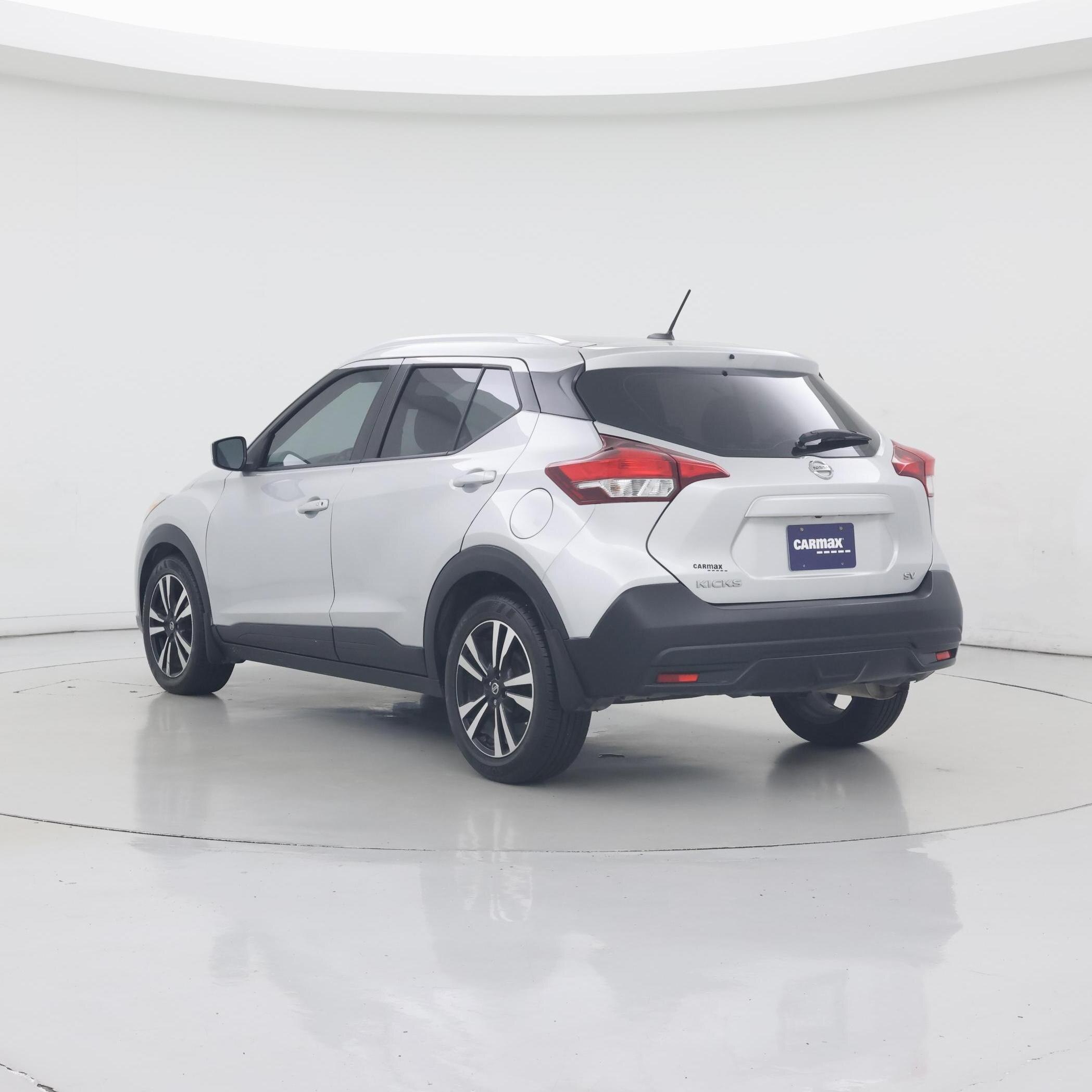 Thumbnail: 2019 Nissan Kicks - 2