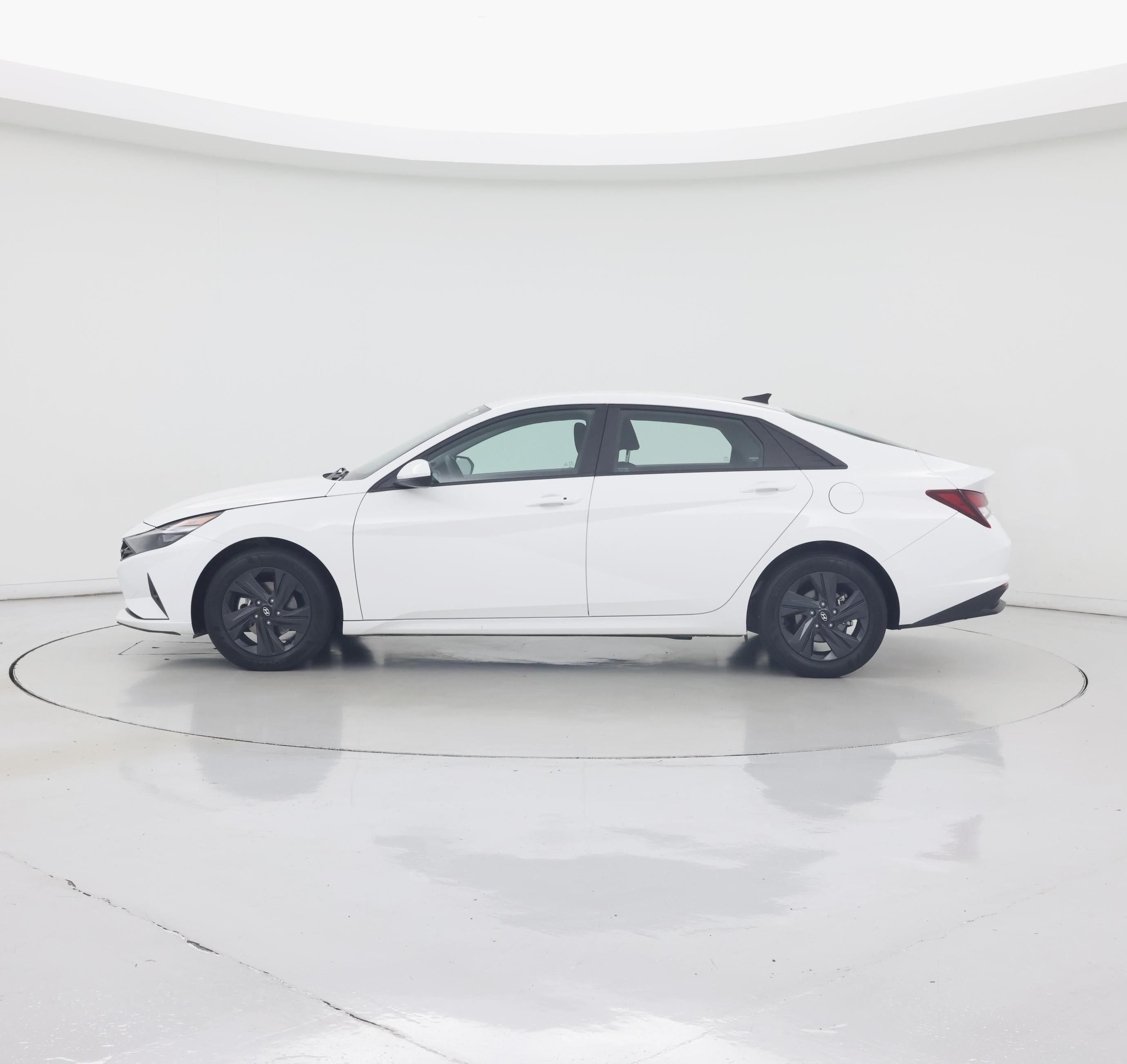 Thumbnail: 2023 Hyundai Elantra - 3