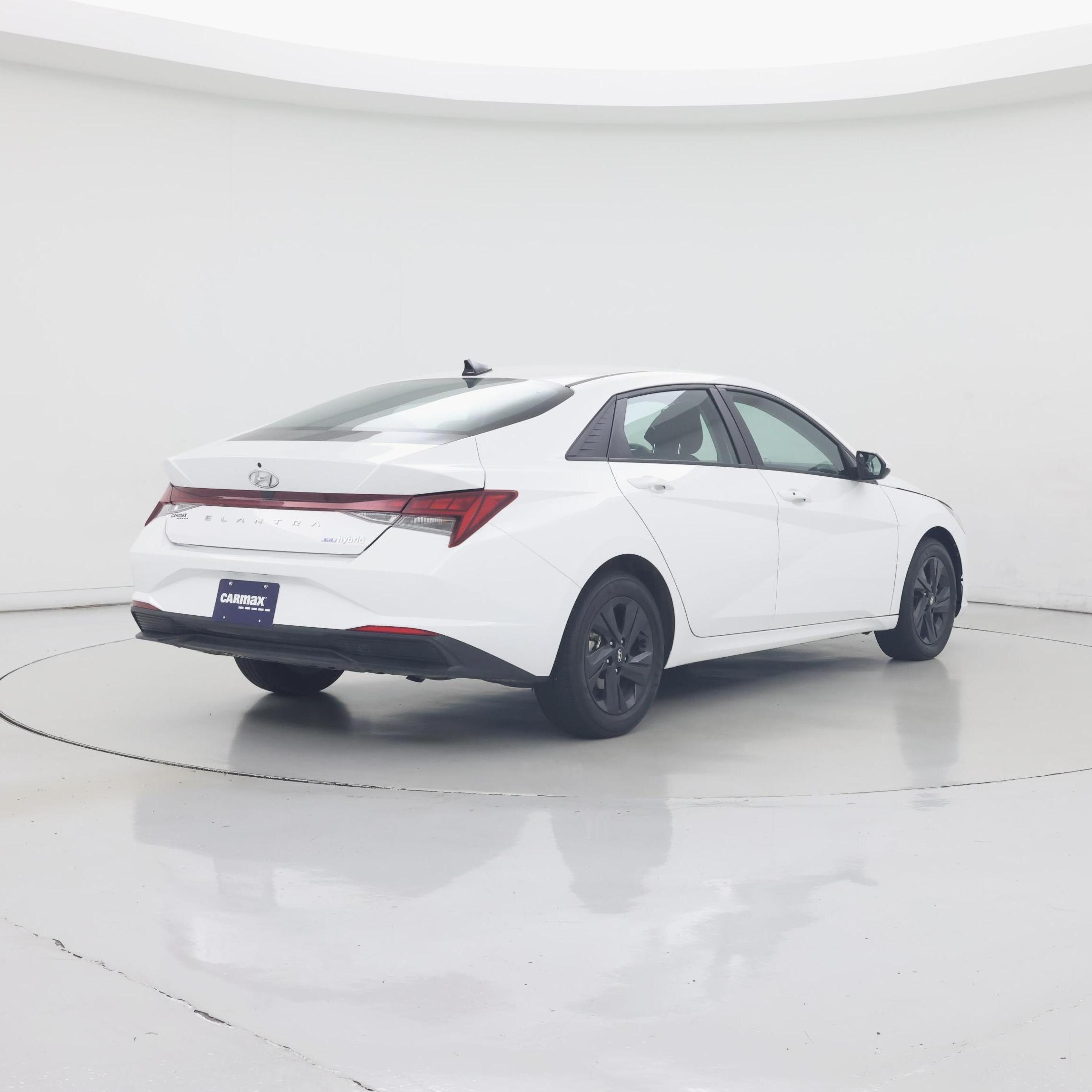Thumbnail: 2023 Hyundai Elantra - 8