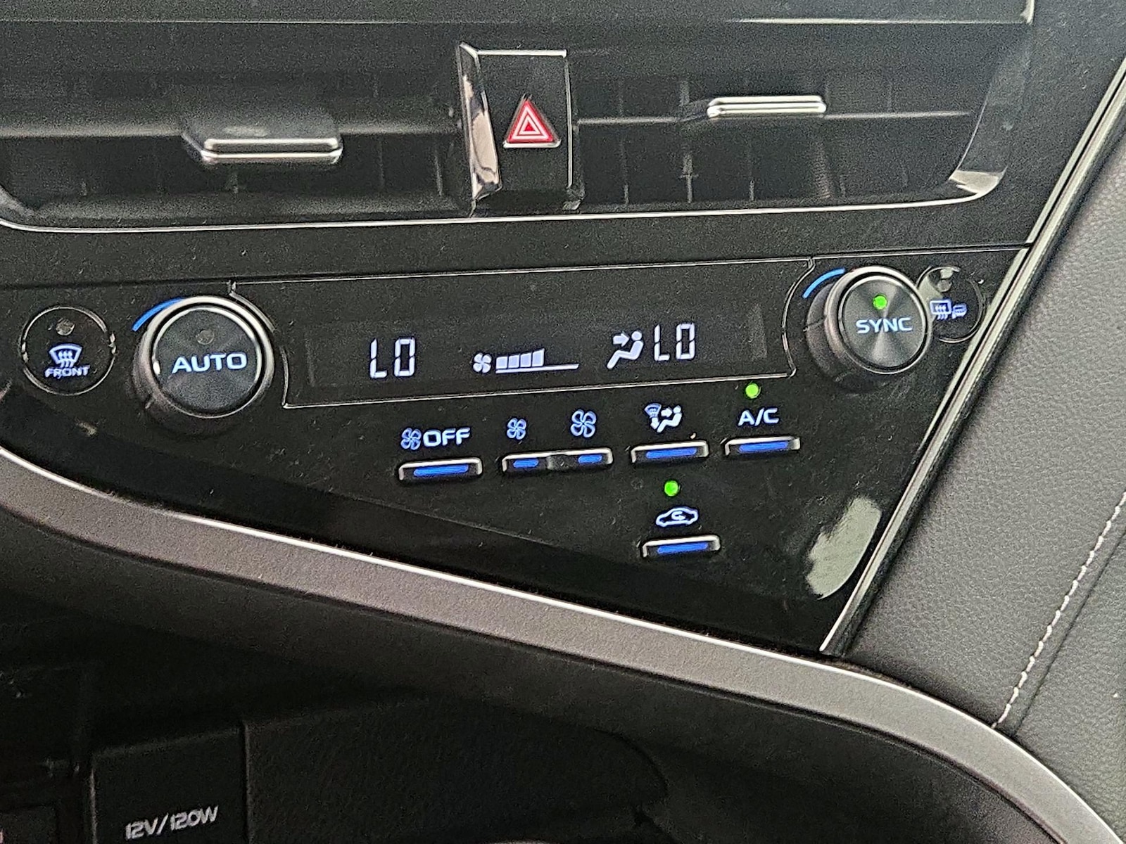 2024 Toyota Camry XSE - Photo 17