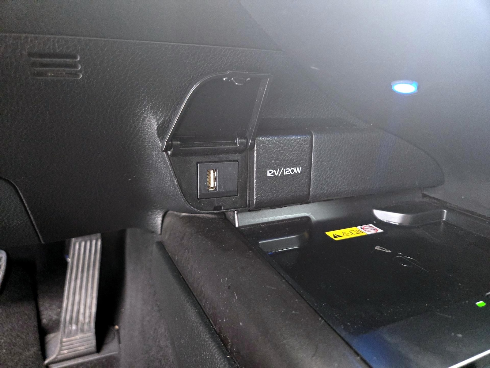 2024 Toyota Camry XSE - Photo 19