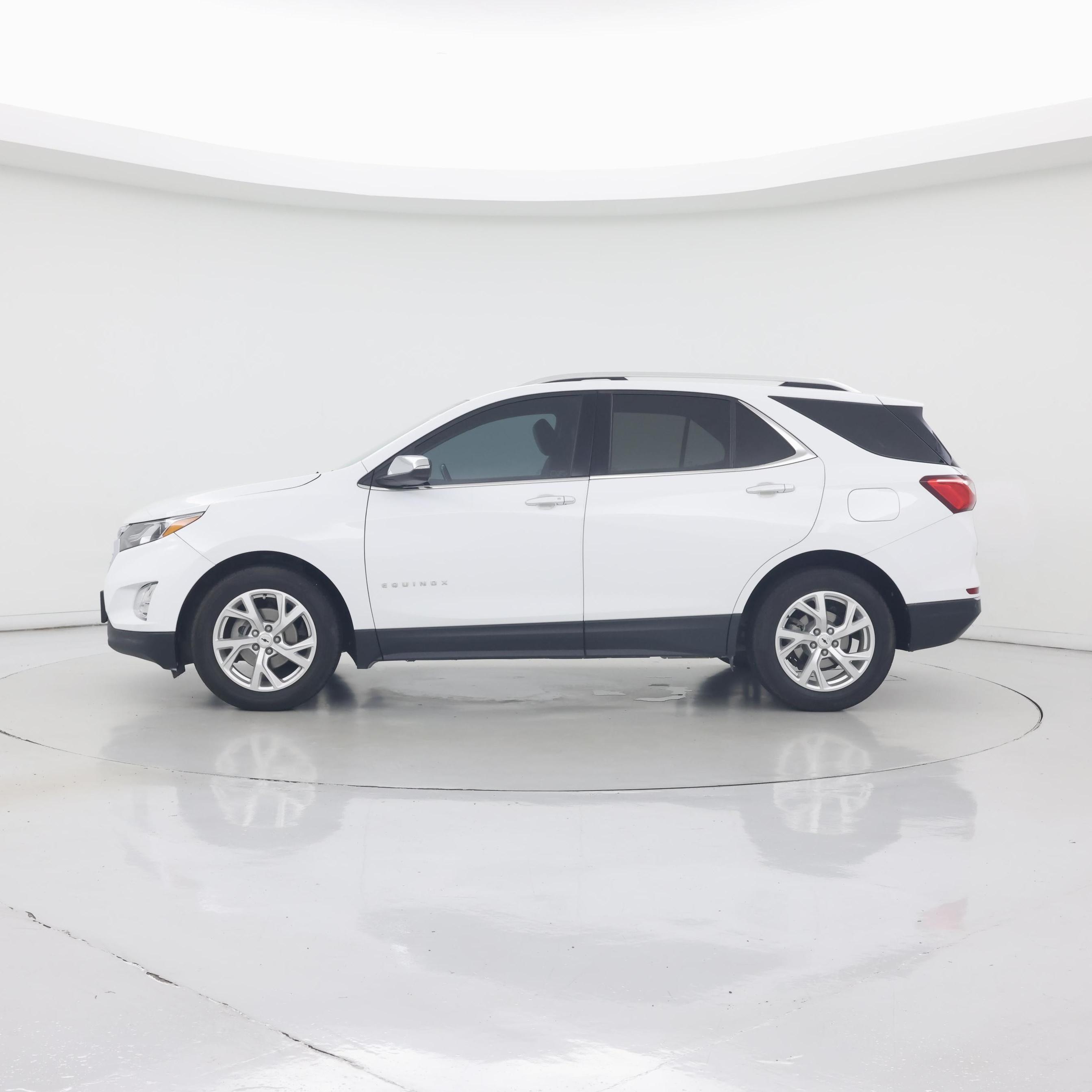 Thumbnail: 2021 Chevrolet Equinox - 3