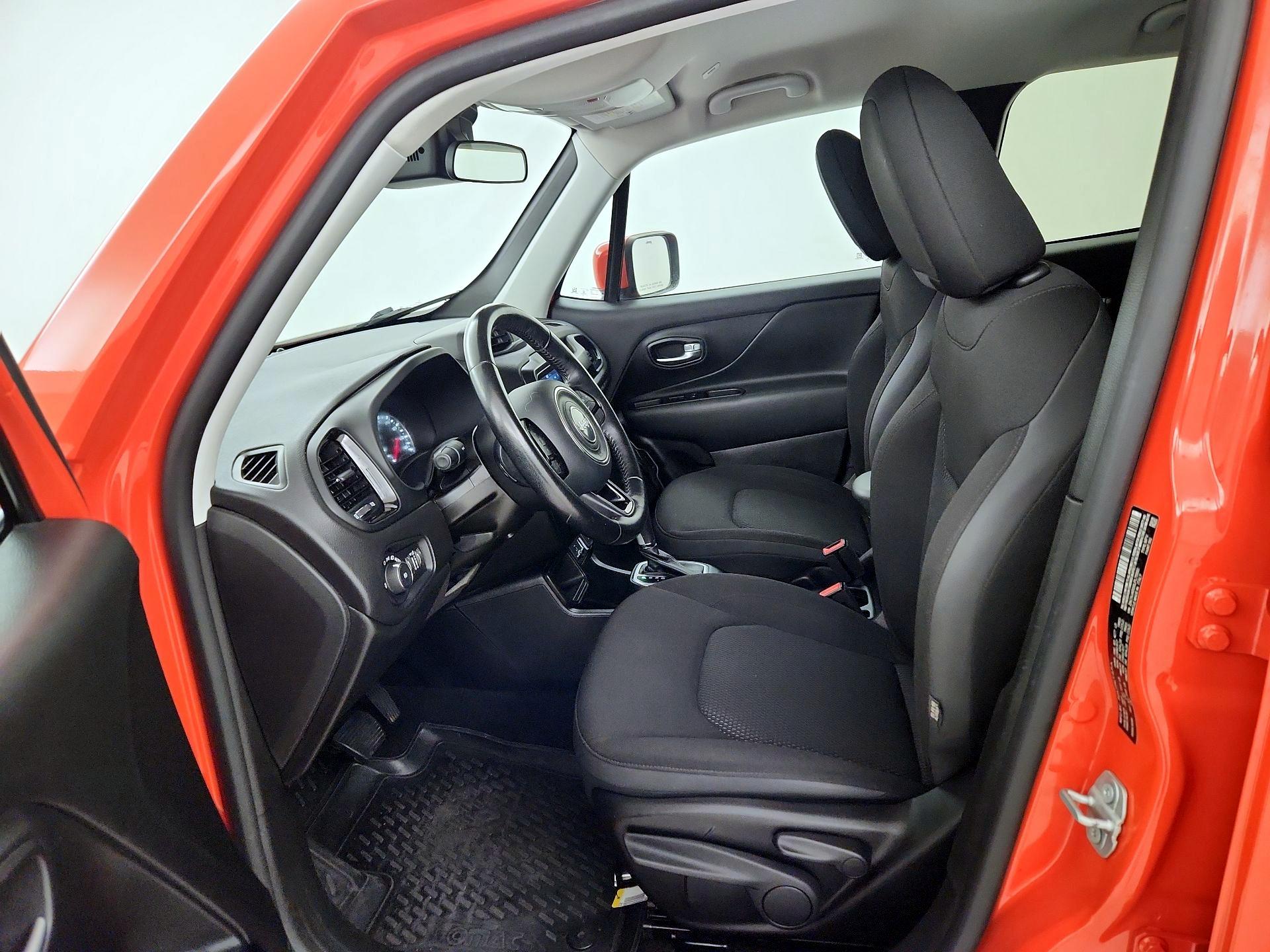 Thumbnail: 2020 Jeep Renegade - 11