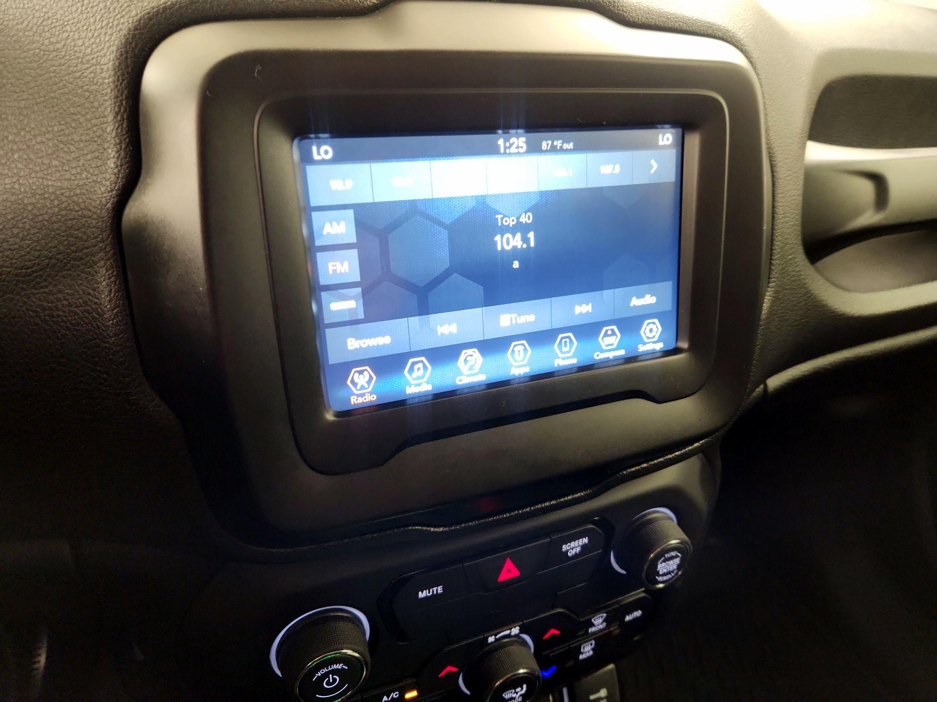 Thumbnail: 2020 Jeep Renegade - 15