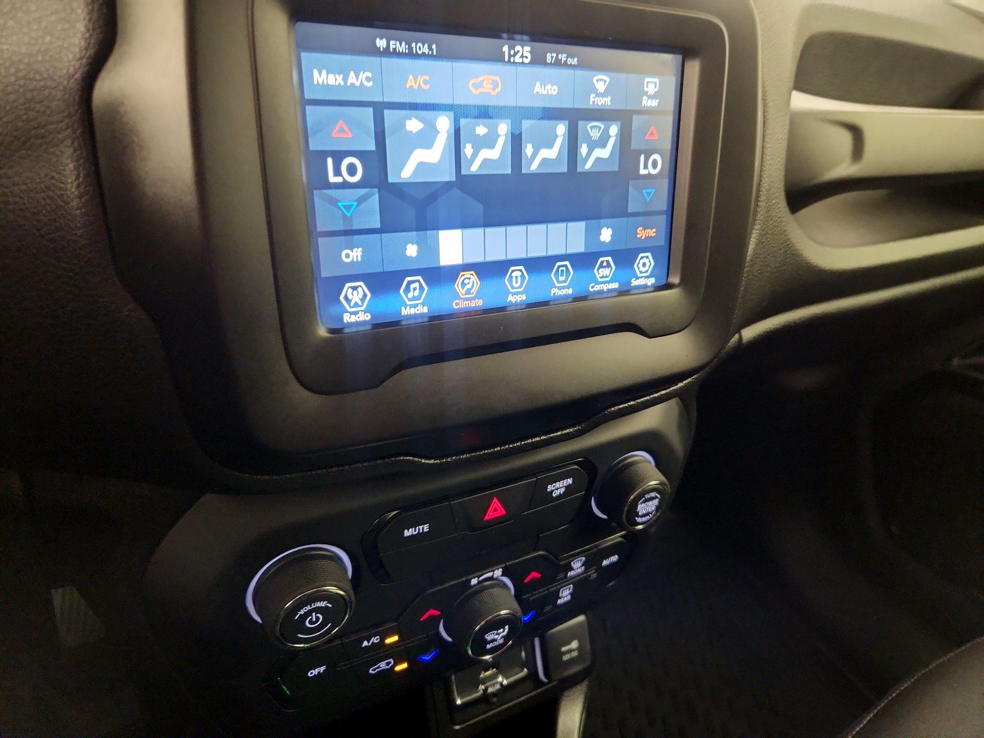 Thumbnail: 2020 Jeep Renegade - 16