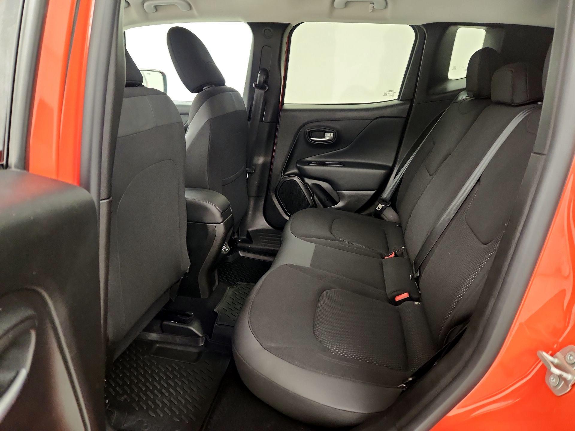 Thumbnail: 2020 Jeep Renegade - 19