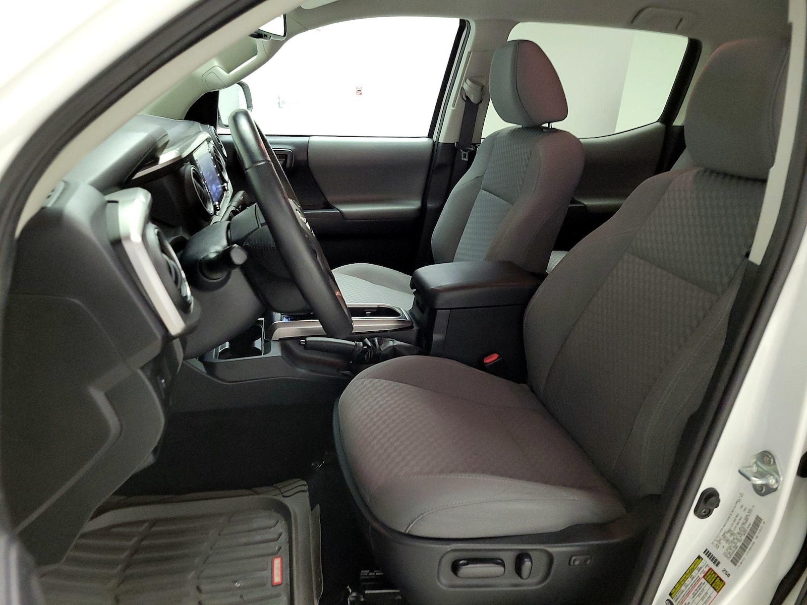Power Seat(s) & Side Airbags