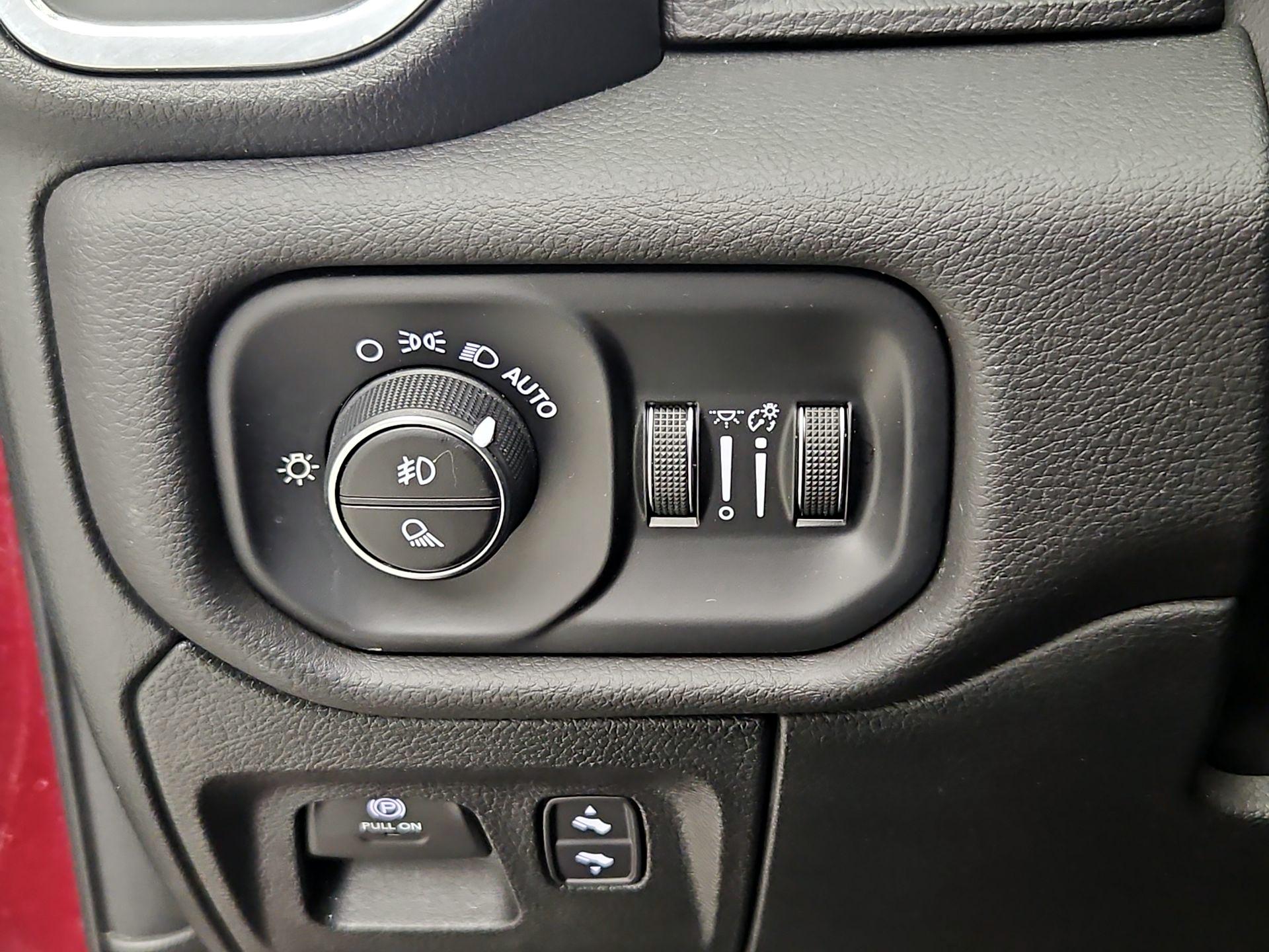 Thumbnail: 2025 RAM 1500 - 13