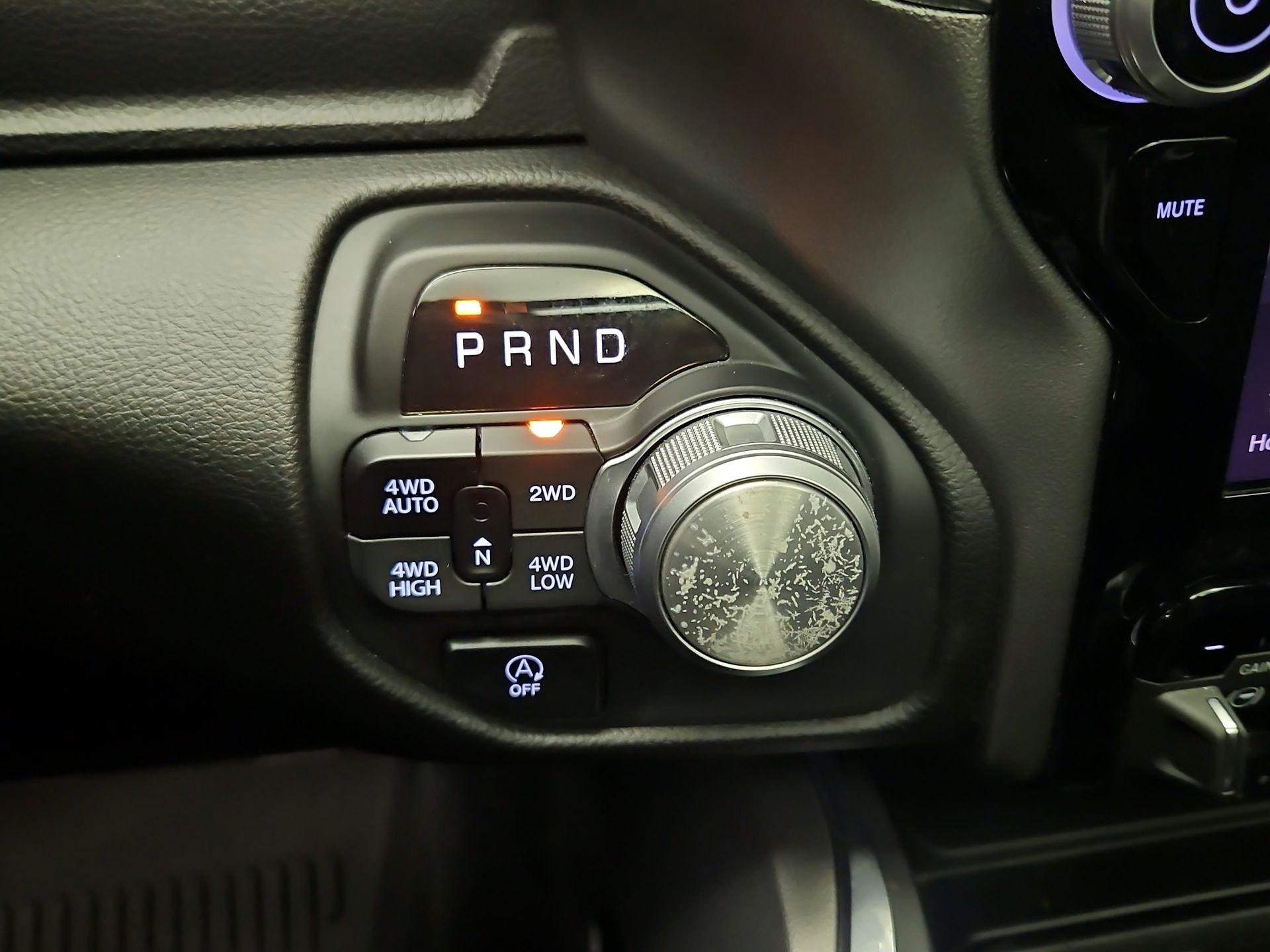 Thumbnail: 2025 RAM 1500 - 18