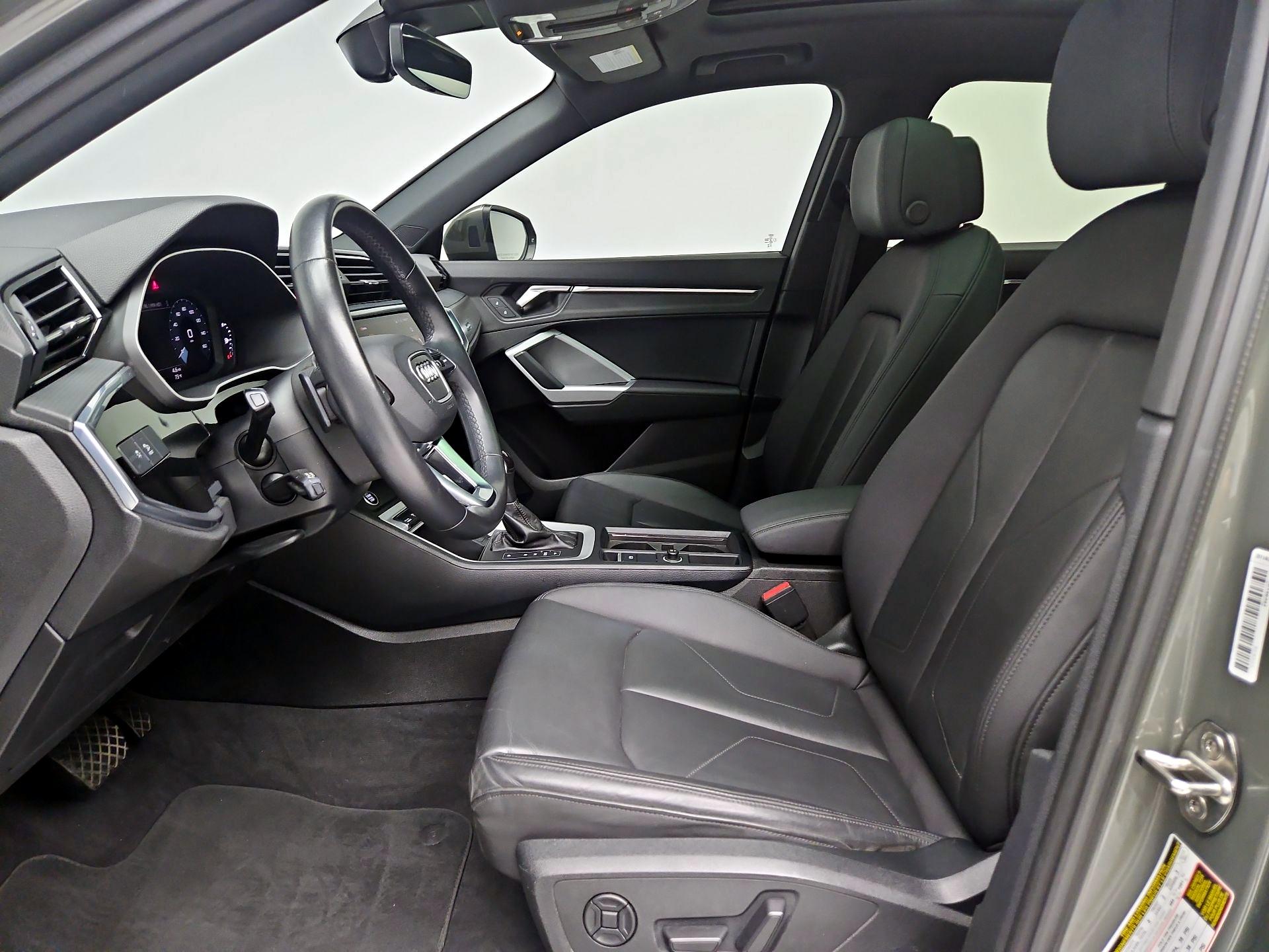 Thumbnail: 2023 Audi Q3 - 11