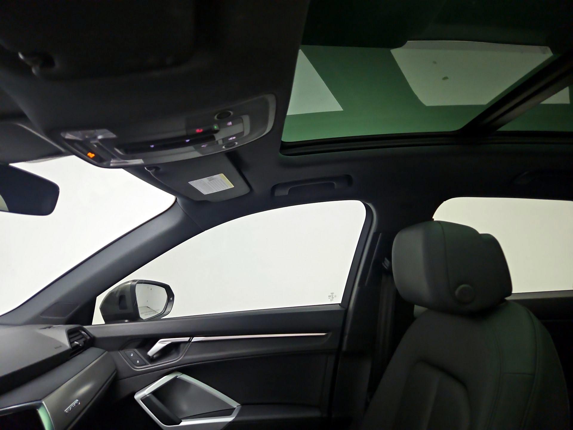 Thumbnail: 2023 Audi Q3 - 19