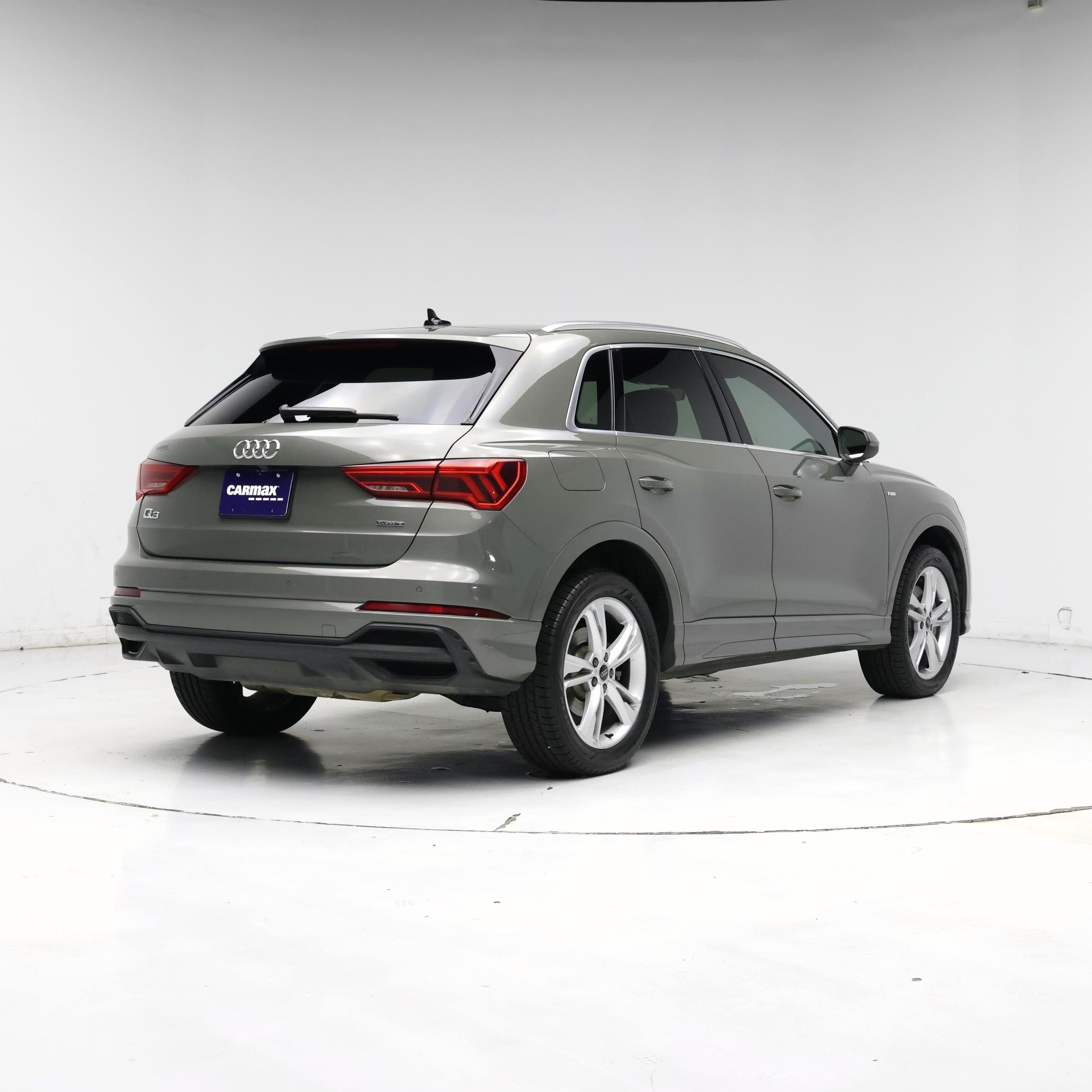 Thumbnail: 2023 Audi Q3 - 8