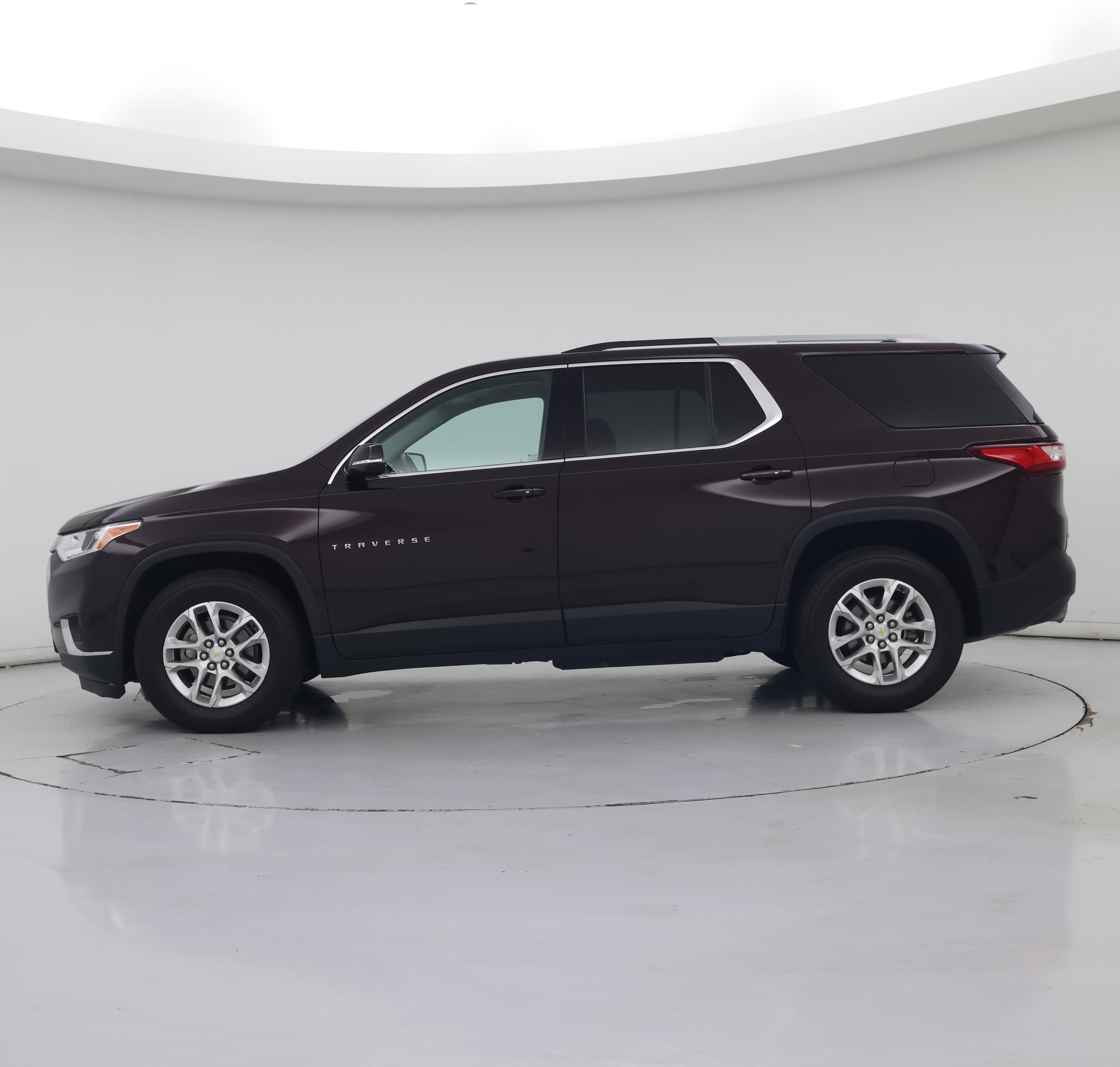 Thumbnail: 2018 Chevrolet Traverse - 3