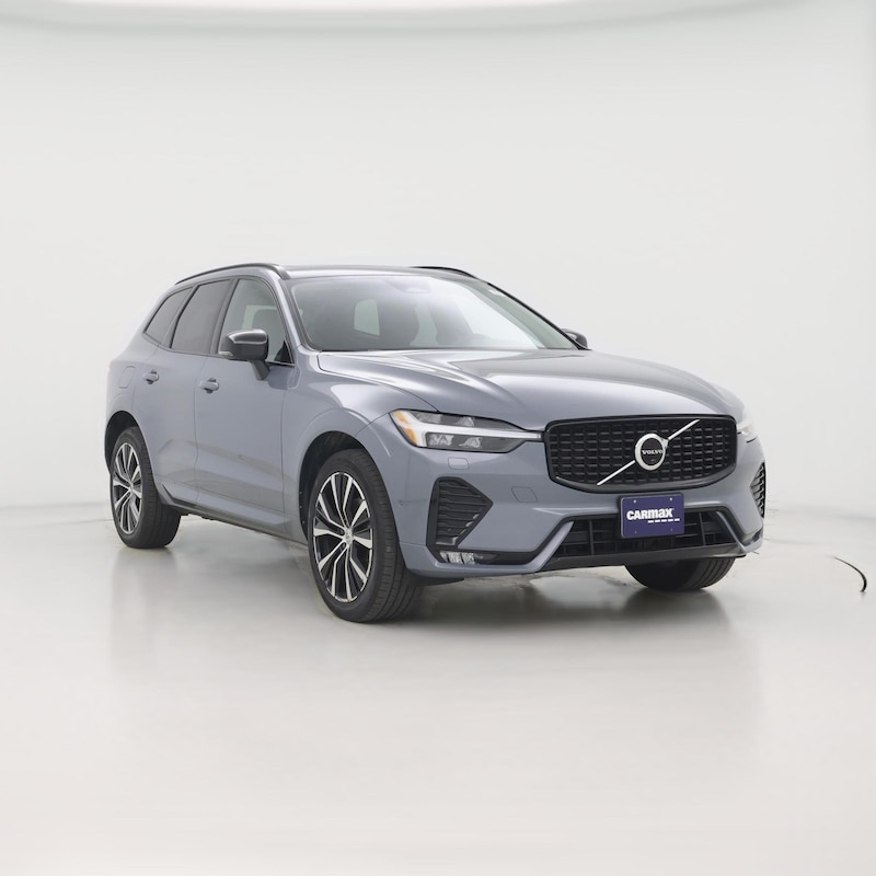 2023 Volvo XC60 B5 Plus Dark Theme