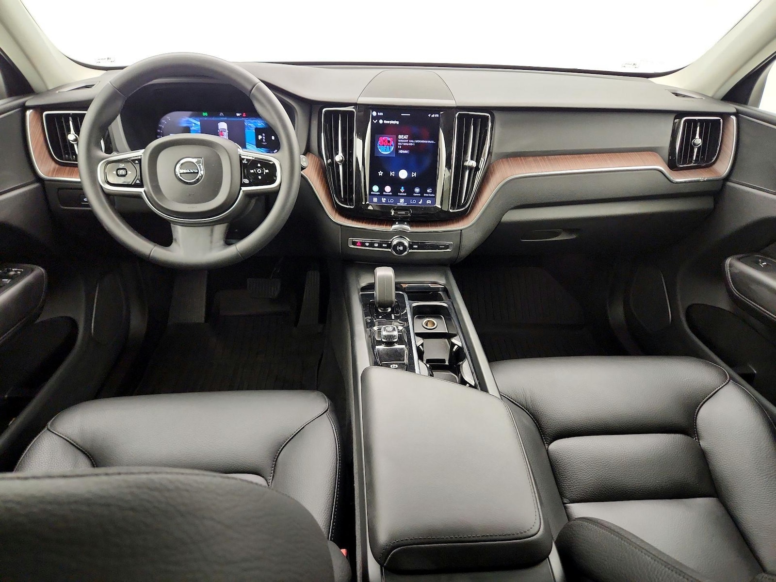2023 Volvo XC60 Plus - Photo 10