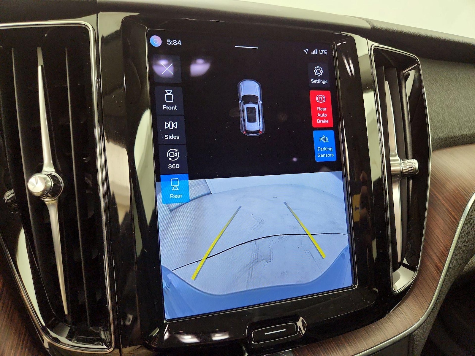 2023 Volvo XC60 Plus - Photo 16