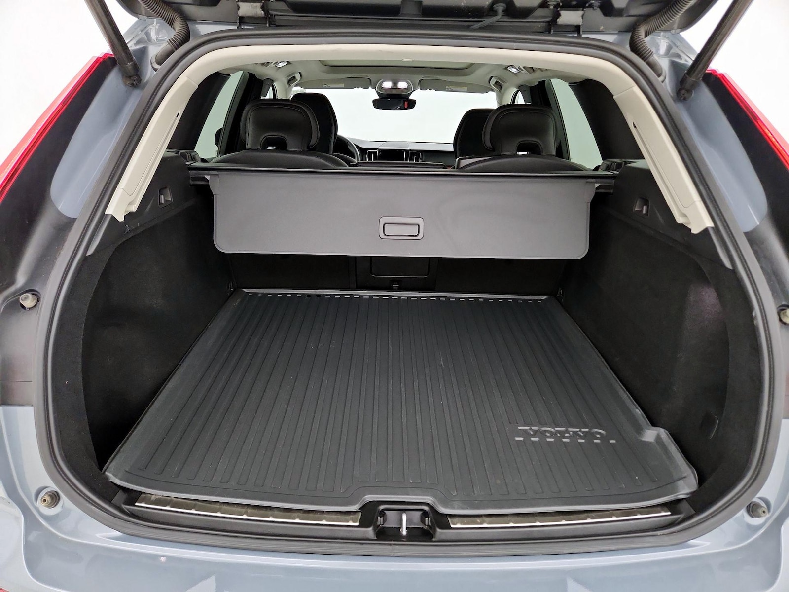 2023 Volvo XC60 Plus - Photo 23