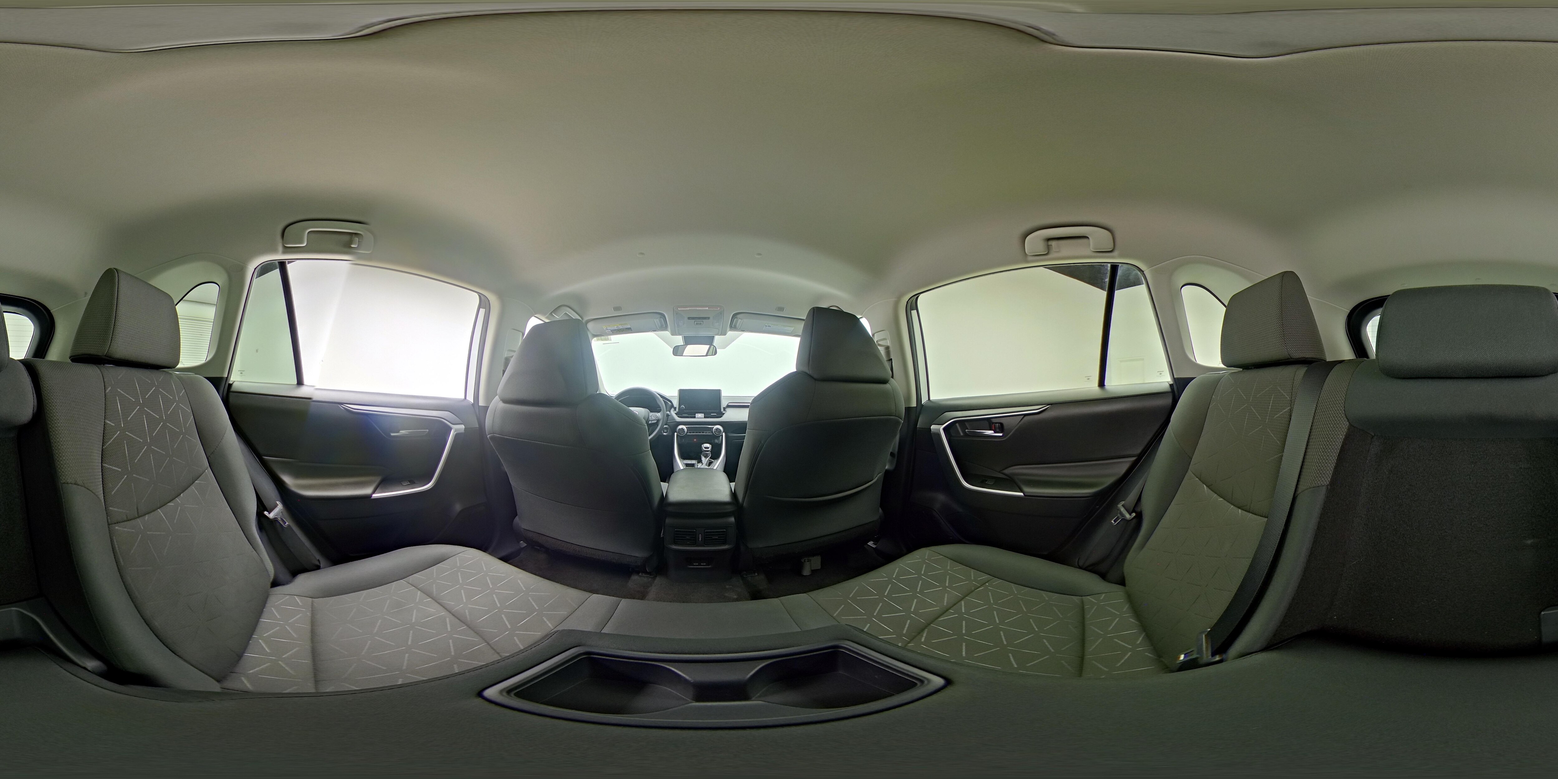 2024 Toyota RAV4 XLE - Photo 25