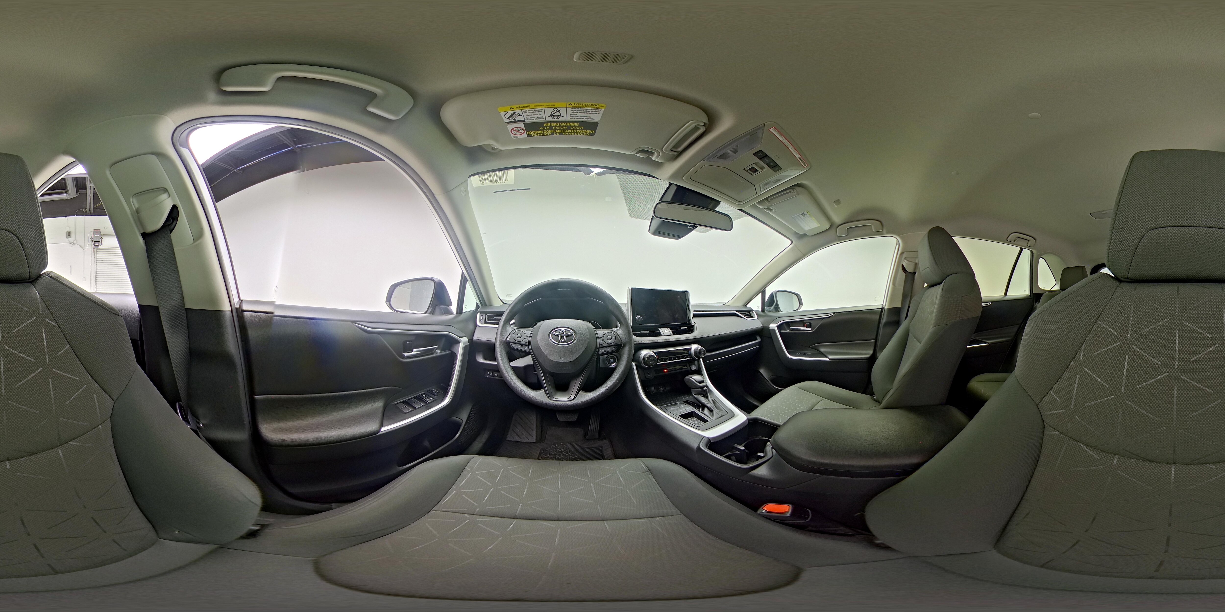 2024 Toyota RAV4 XLE - Photo 26