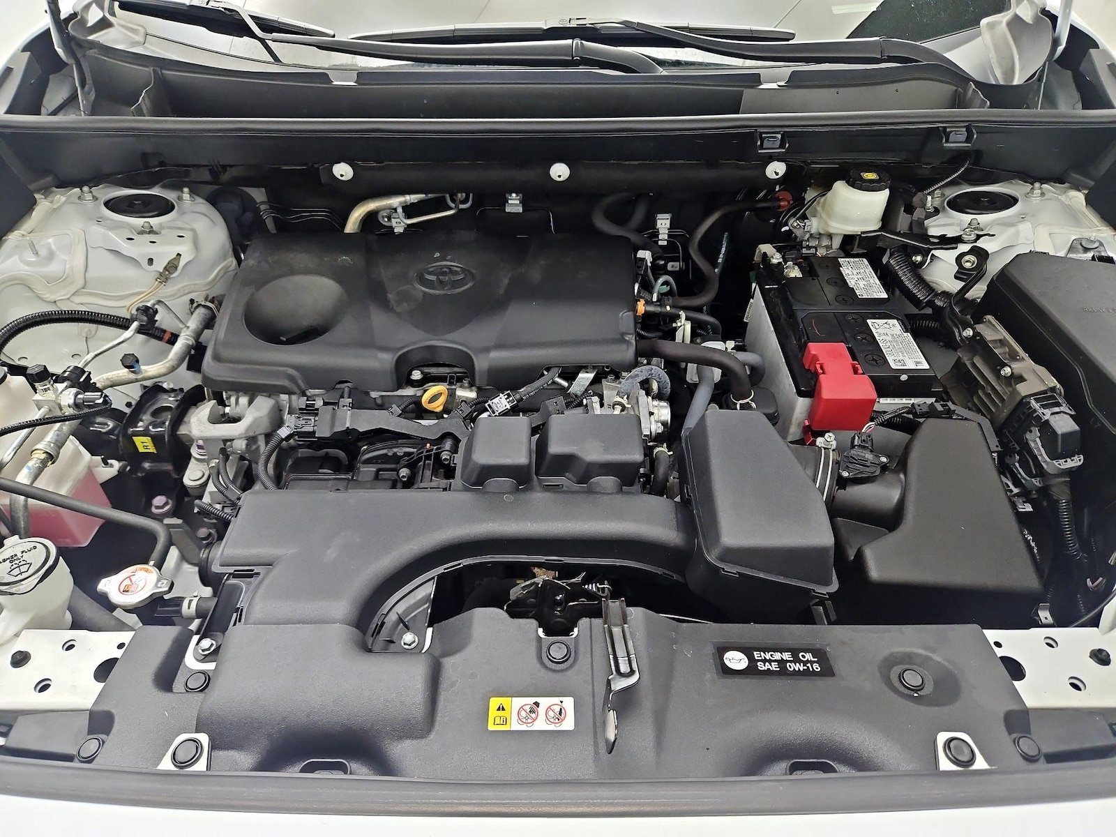 2024 Toyota RAV4 XLE - Photo 22