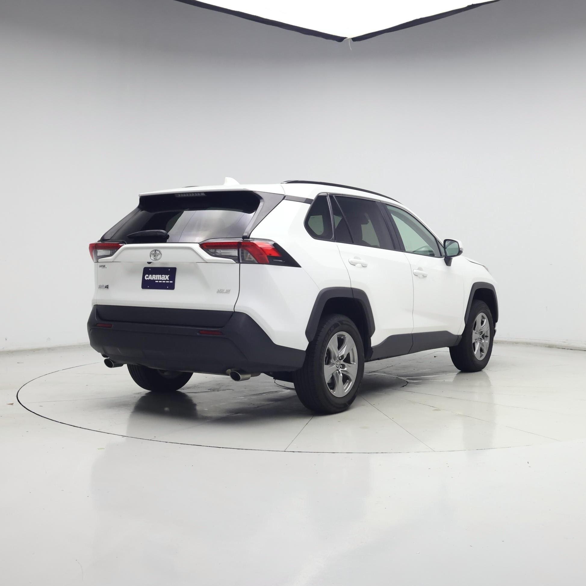 Thumbnail: 2024 Toyota RAV4 - 8