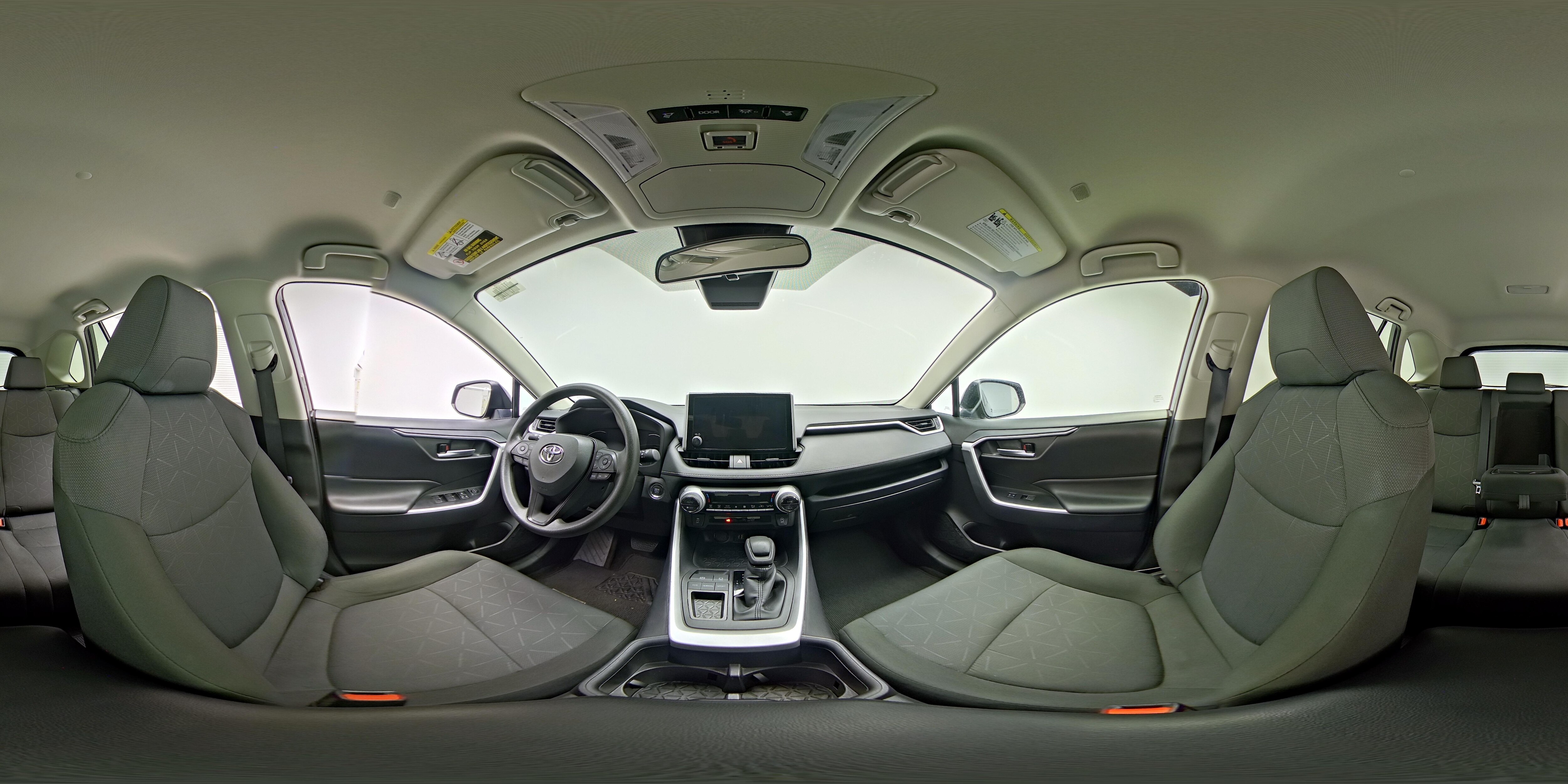 2025 Toyota RAV4 XLE - Photo 24