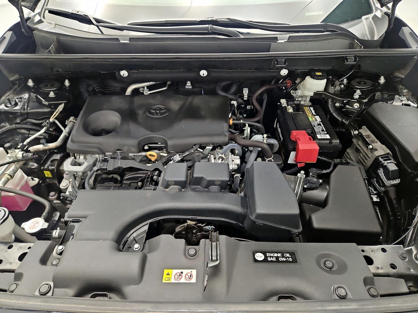 2025 Toyota RAV4 XLE - Photo 22