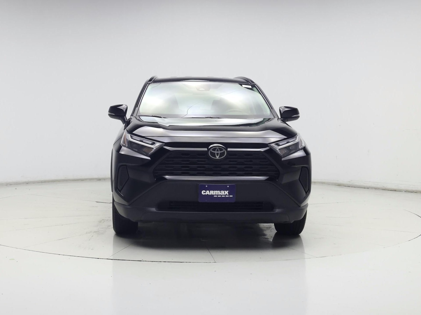 2025 Toyota RAV4 XLE - Photo 6