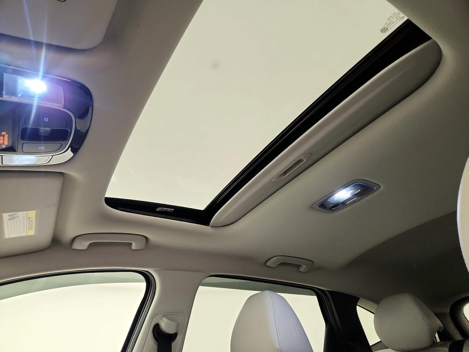 Sunroof(s) & Overhead Airbags
