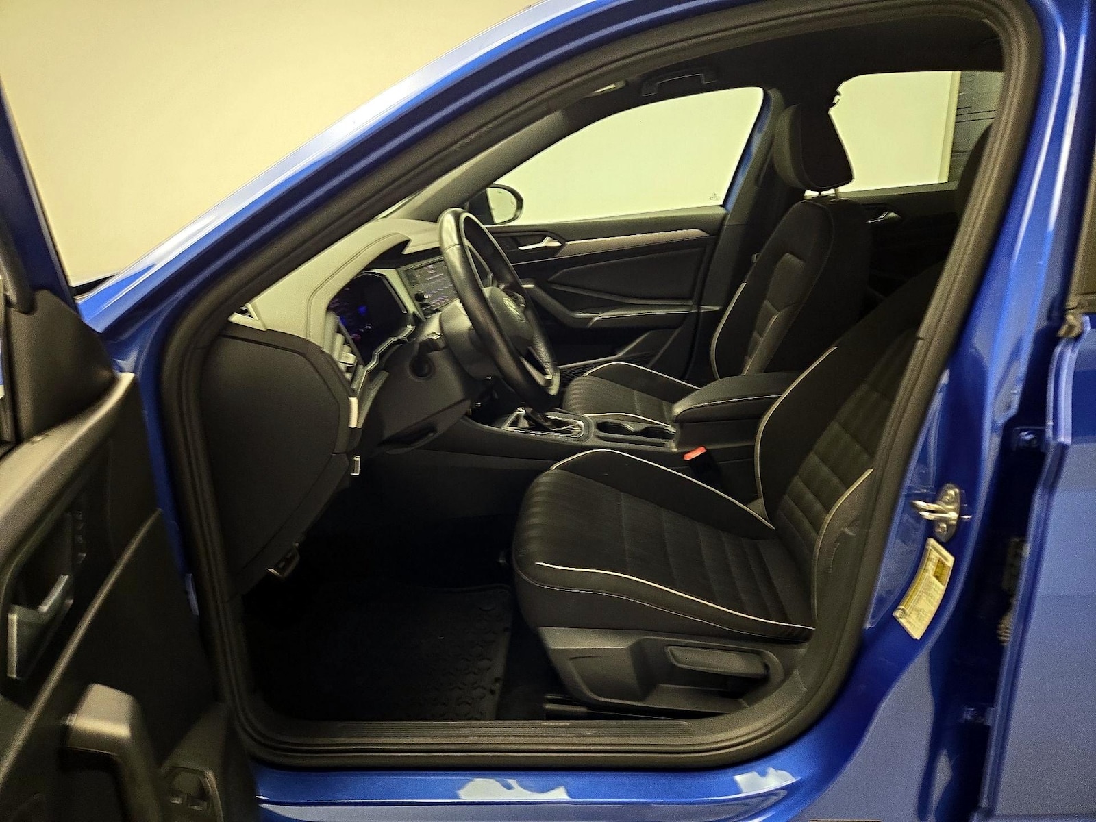 2024 Volkswagen Jetta Sport - Photo 10