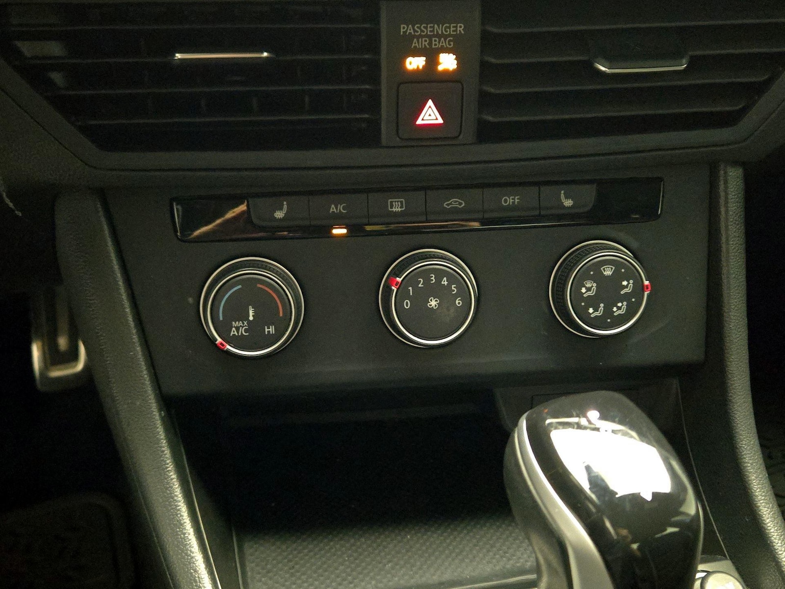 2024 Volkswagen Jetta Sport - Photo 15