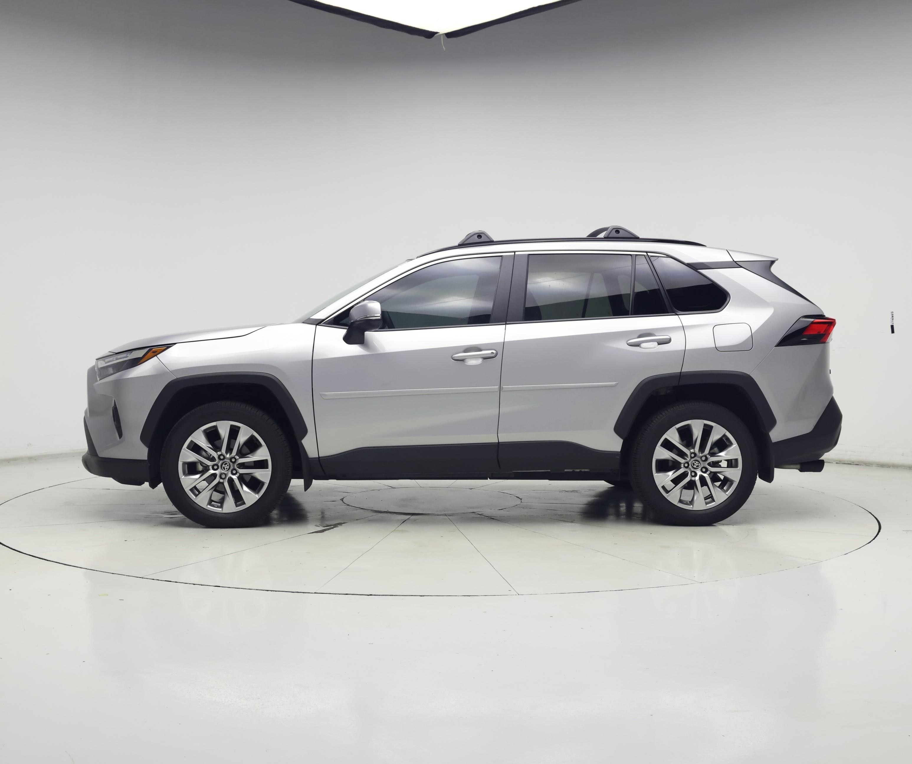 Thumbnail: 2025 Toyota RAV4 - 3