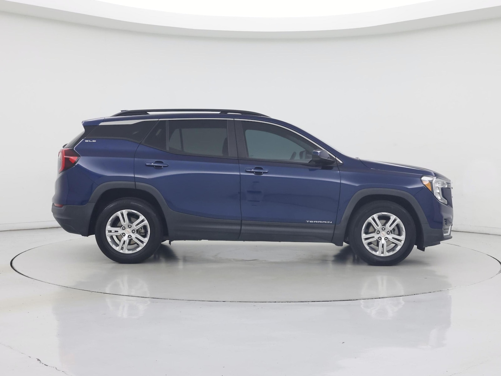 2022 GMC Terrain SLE - Photo 8