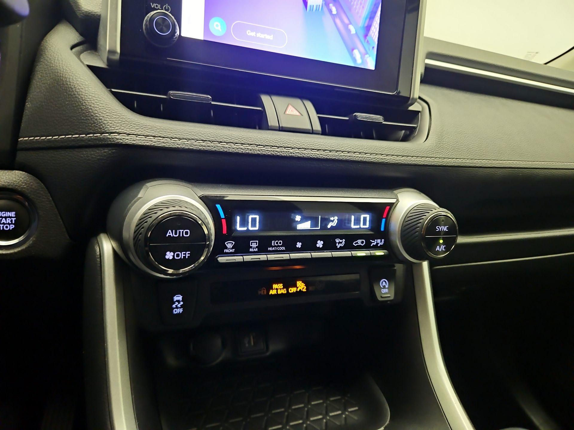 Thumbnail: 2025 Toyota RAV4 - 15