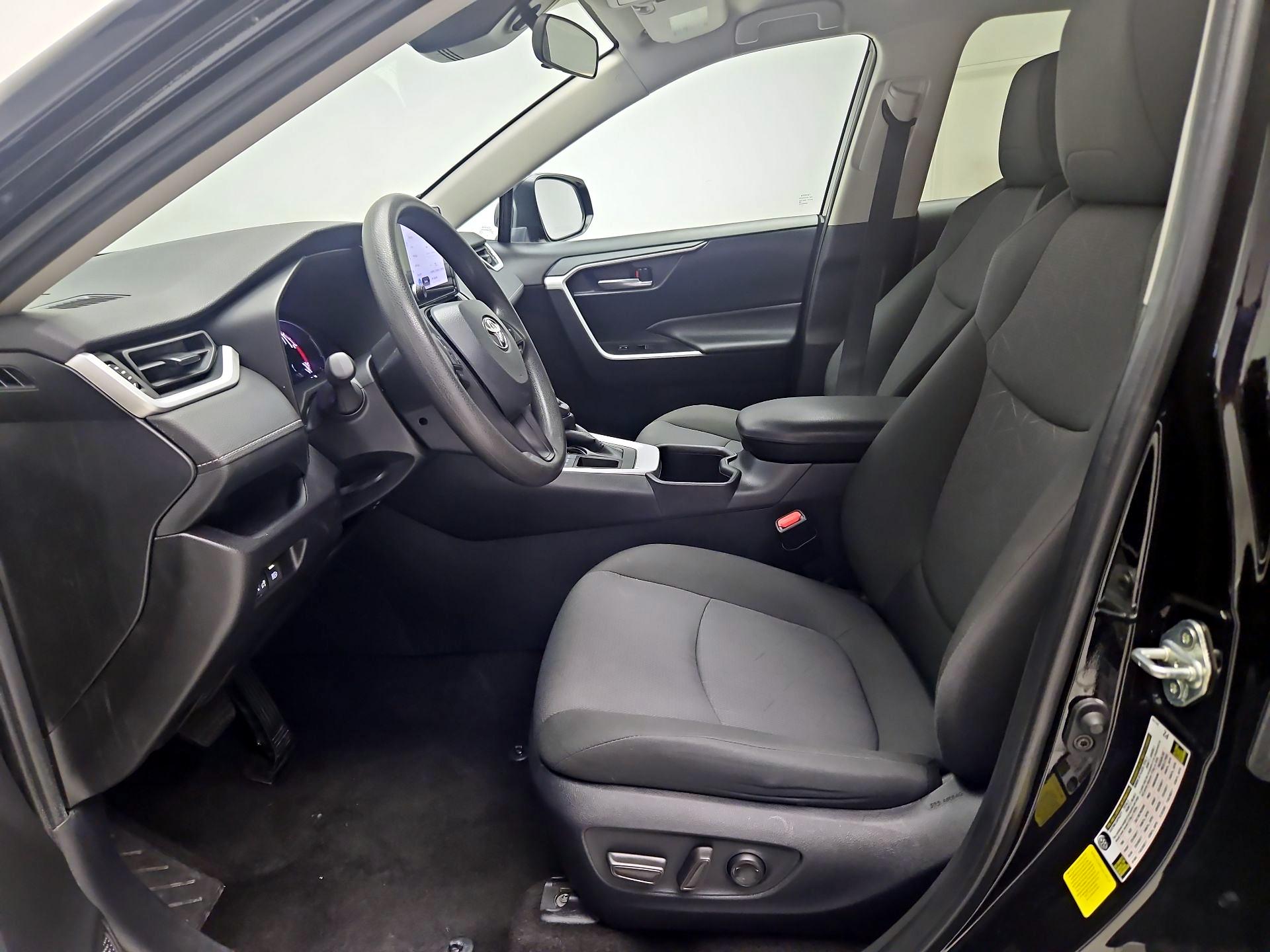 Thumbnail: 2025 Toyota RAV4 - 11