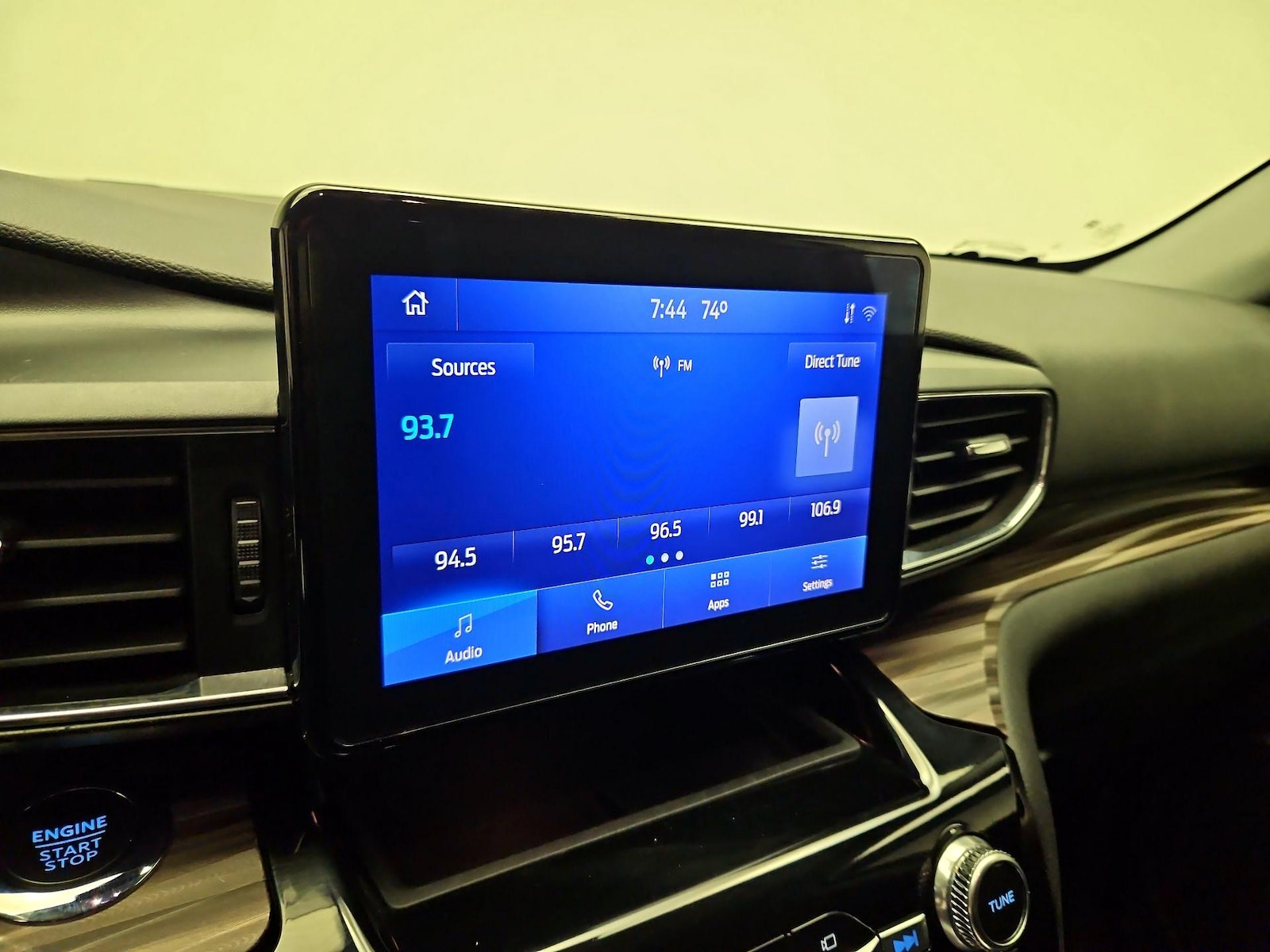2023 Ford Explorer Limited - Photo 16