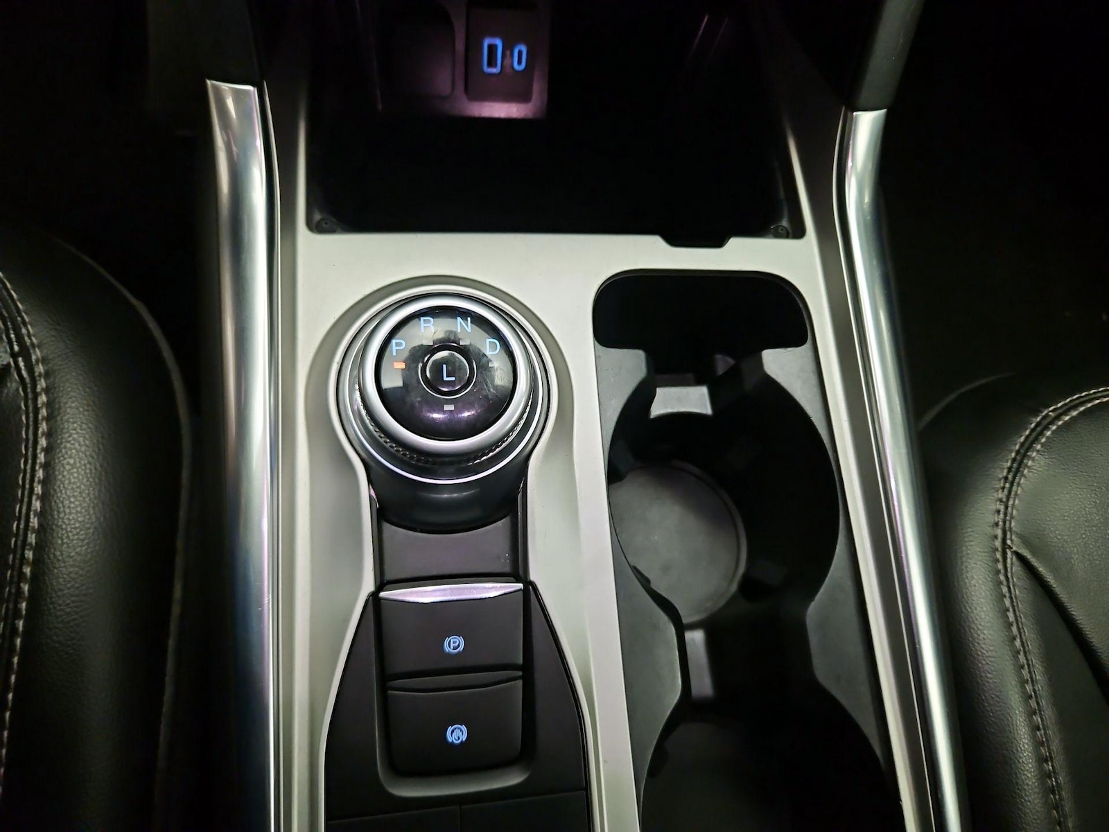 2023 Ford Explorer Limited - Photo 18