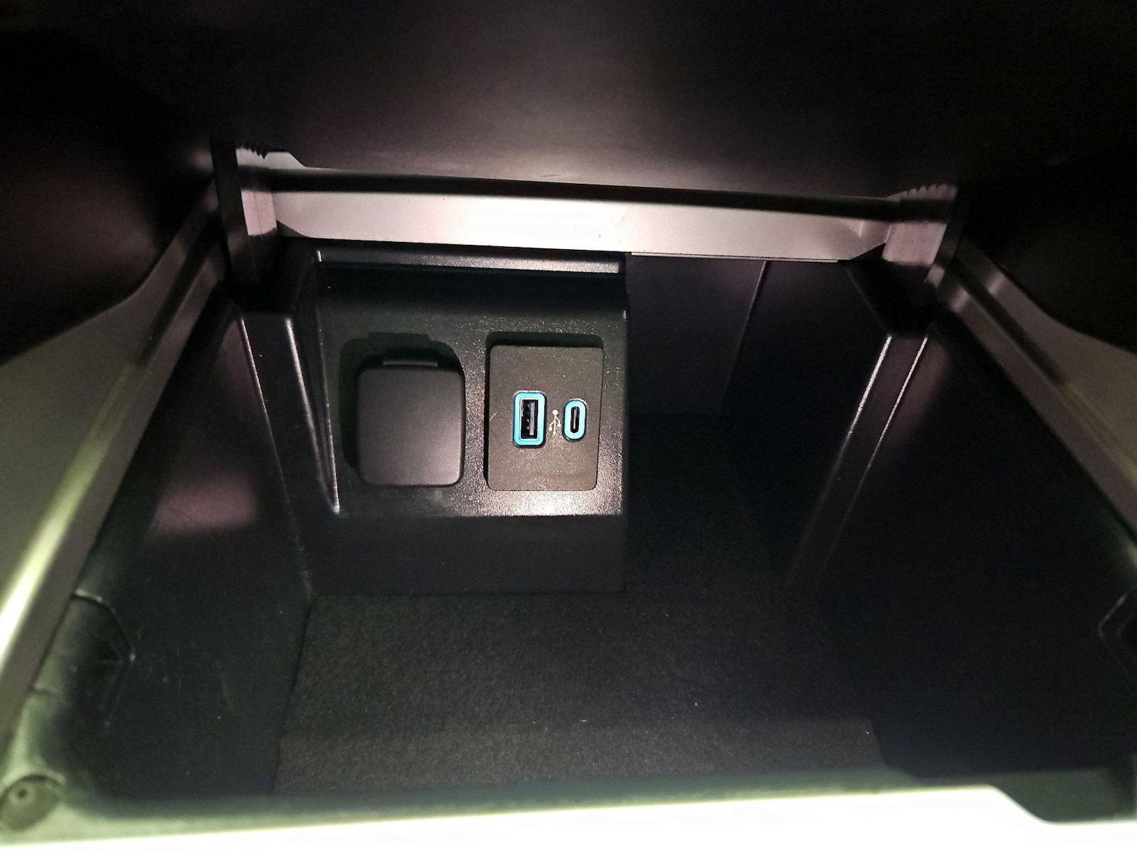 2023 Ford Explorer Limited - Photo 19