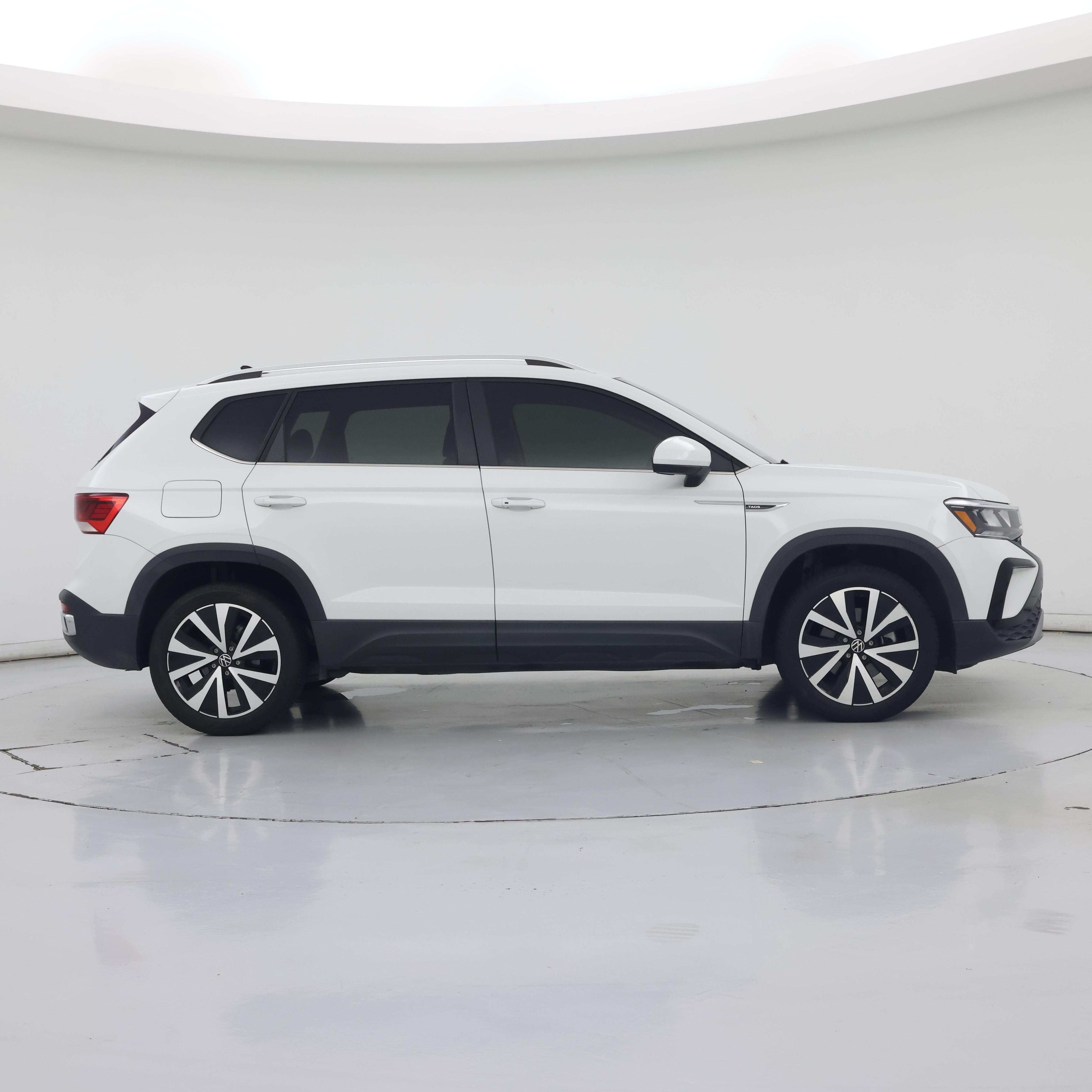 Thumbnail: 2022 Volkswagen Taos - 7