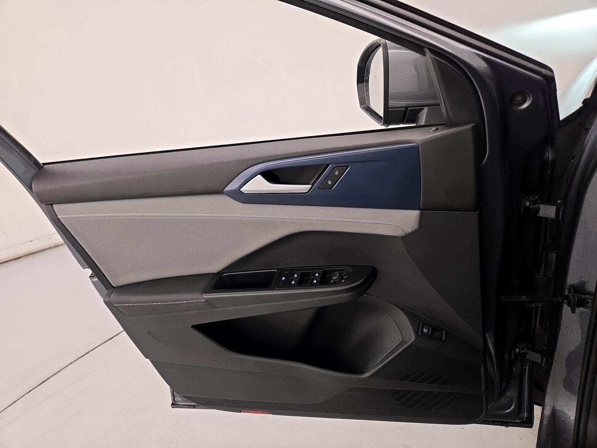 Thumbnail: 2024 Volkswagen Taos - 12
