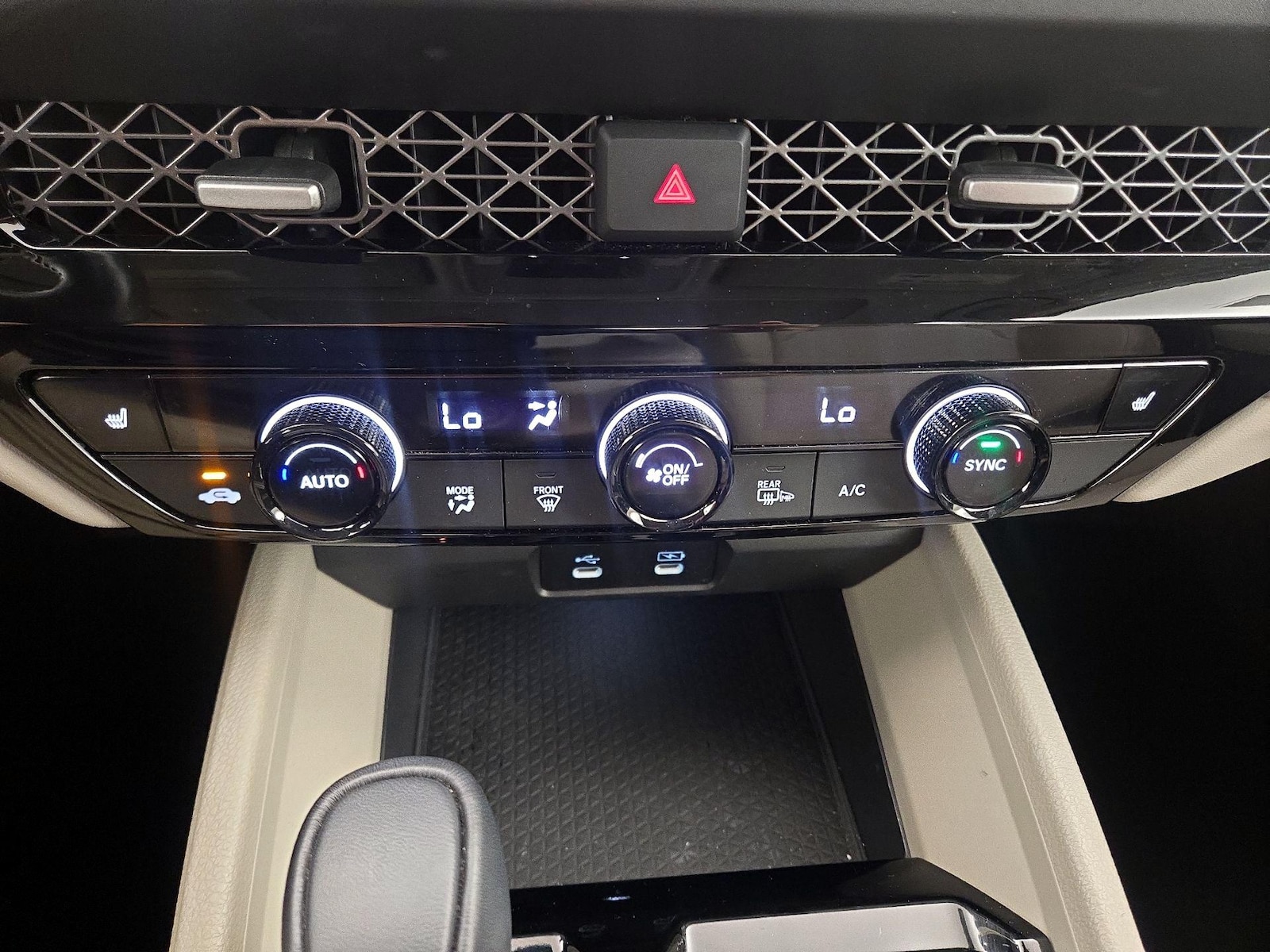 2024 Honda Accord Hybrid EX-L - Photo 16