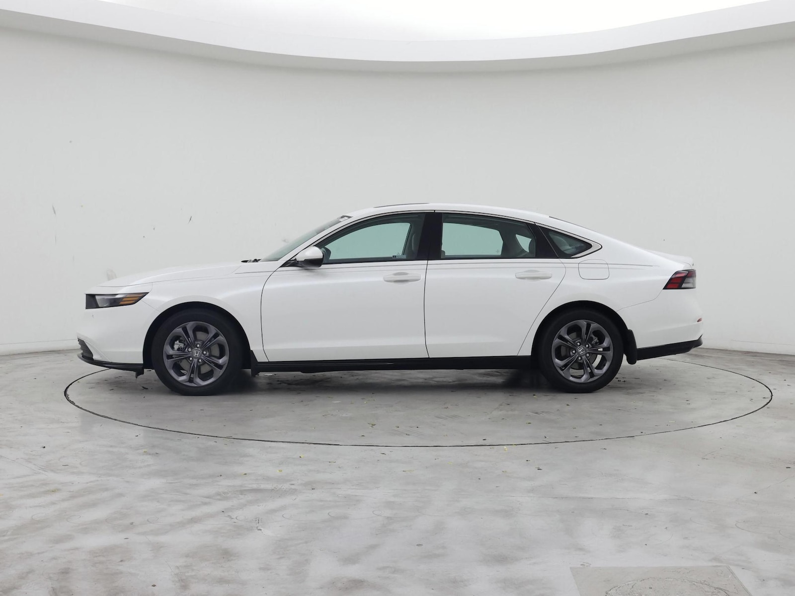 2024 Honda Accord Hybrid EX-L - Photo 4