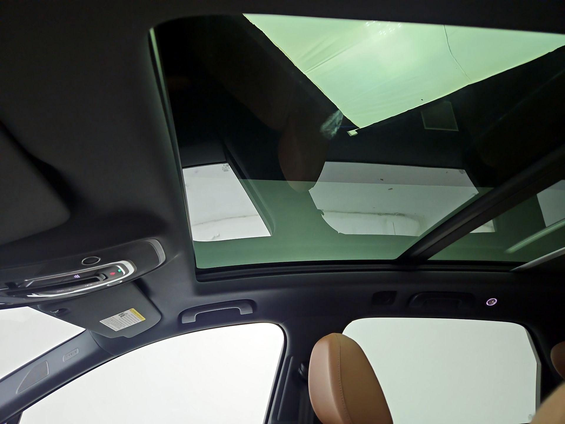 Thumbnail: 2026 Audi Q7 - 20