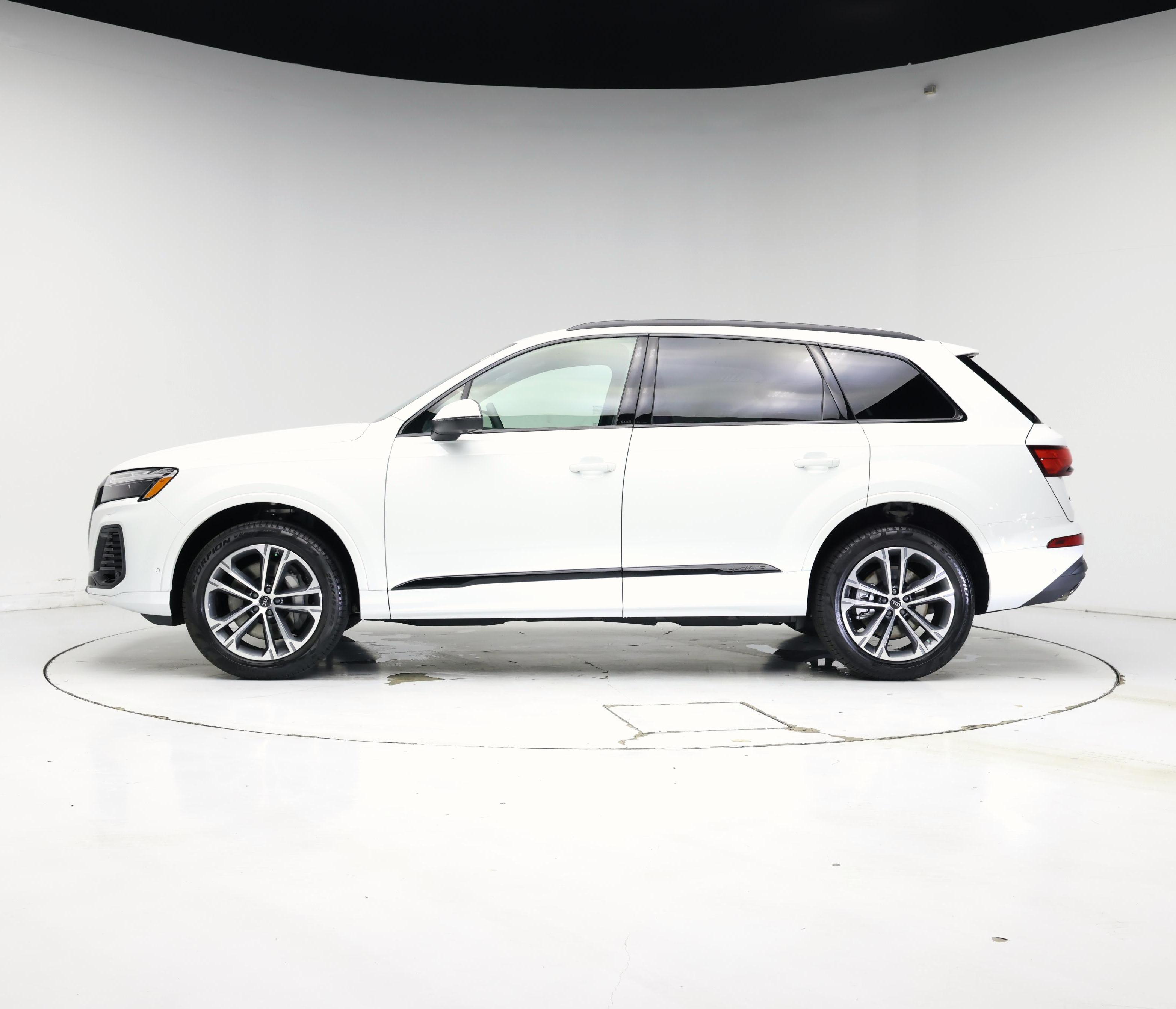 Thumbnail: 2026 Audi Q7 - 3