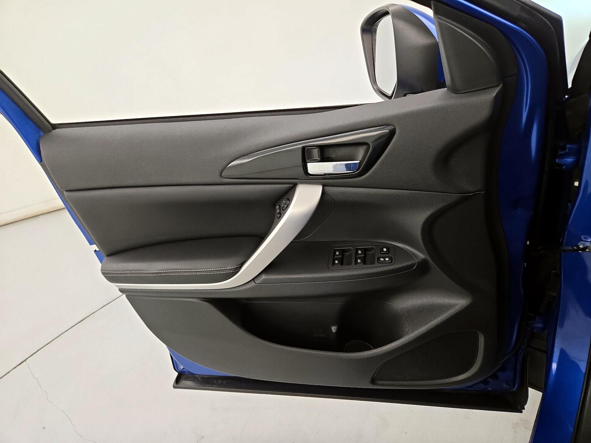 Thumbnail: 2022 Mitsubishi Eclipse Cross - 12