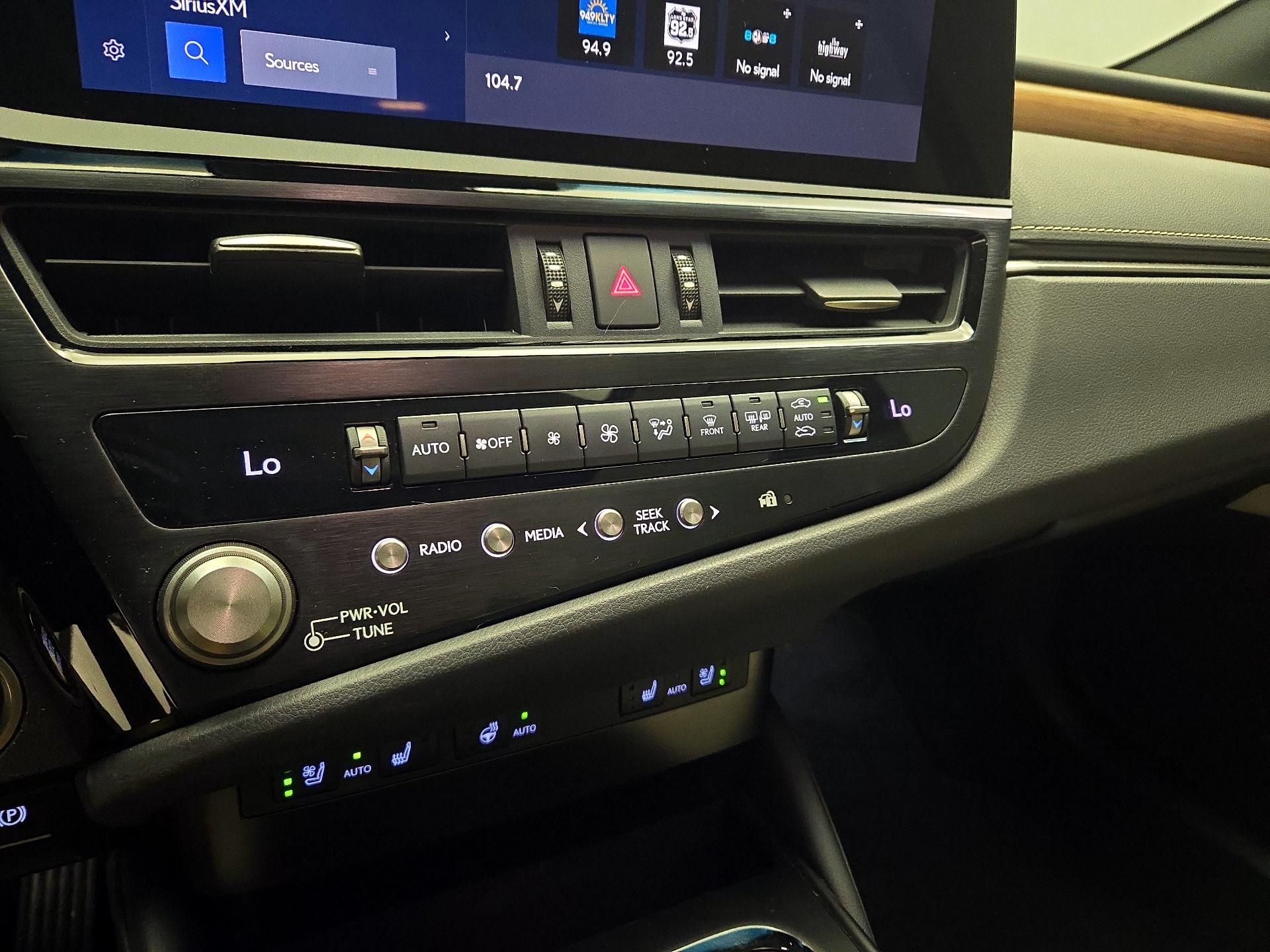 Thumbnail: 2023 Lexus ES - 13